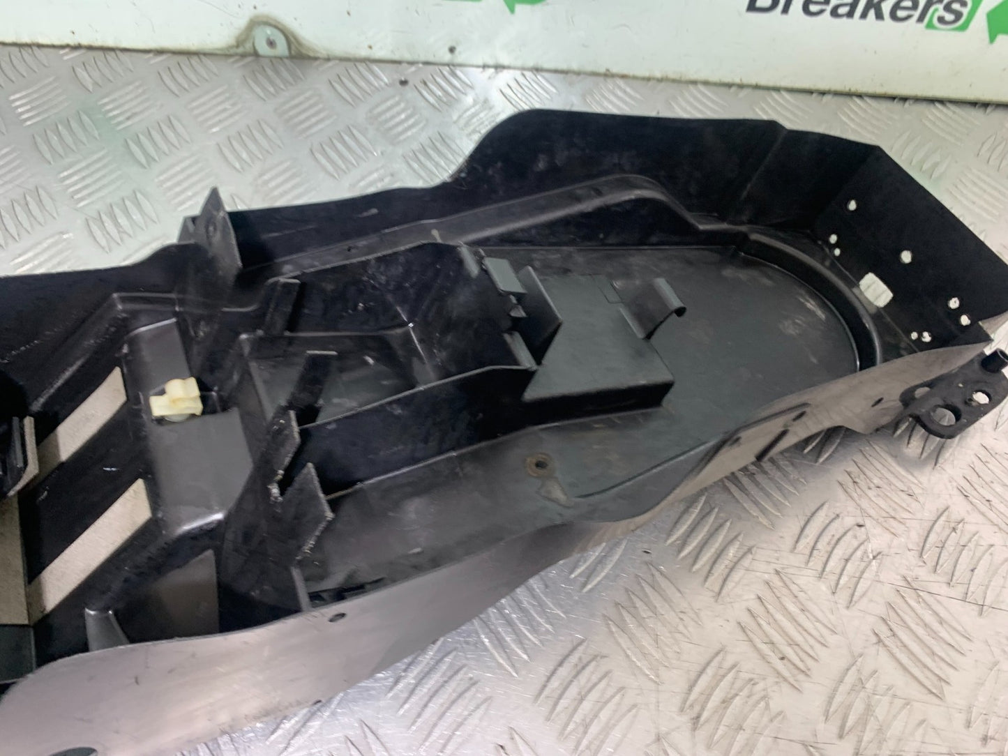 SUZUKI GSXR600 GSXR 600 K1 K2 K3 UNDERTRAY  1999-03 (CMB1284)