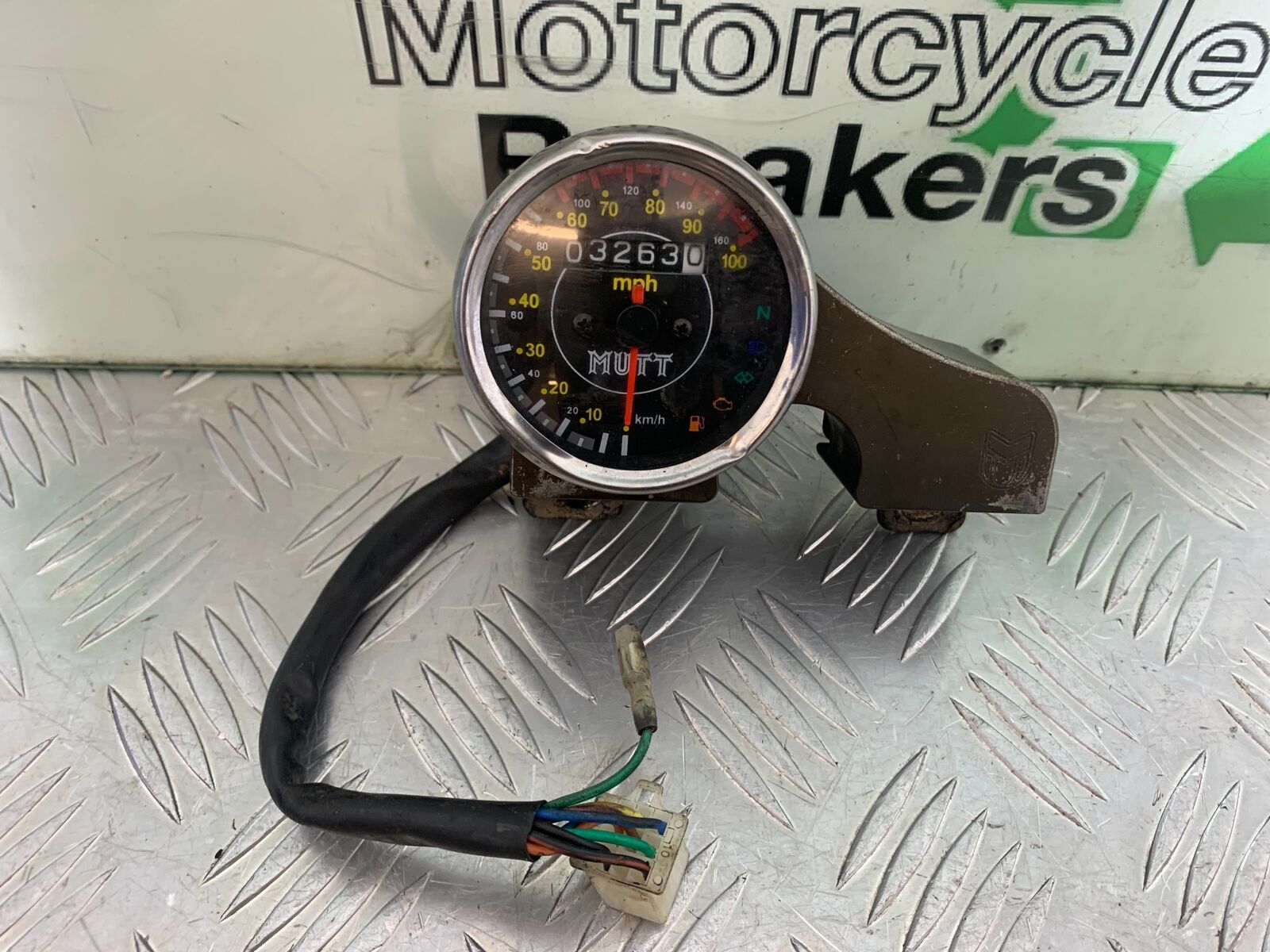 MUTT GT-SS 125 CLOCKS SPEEDO DASH  YEAR 2020- 2024  (CMB1085)
