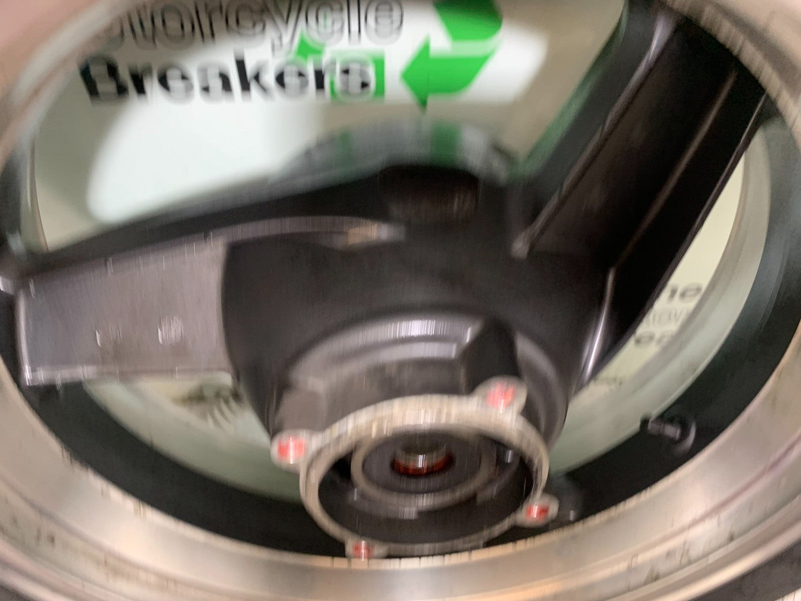 KAWASAKI ZZR1100 D REAR WHEEL  YEAR 1993-2001 (CMB1189)