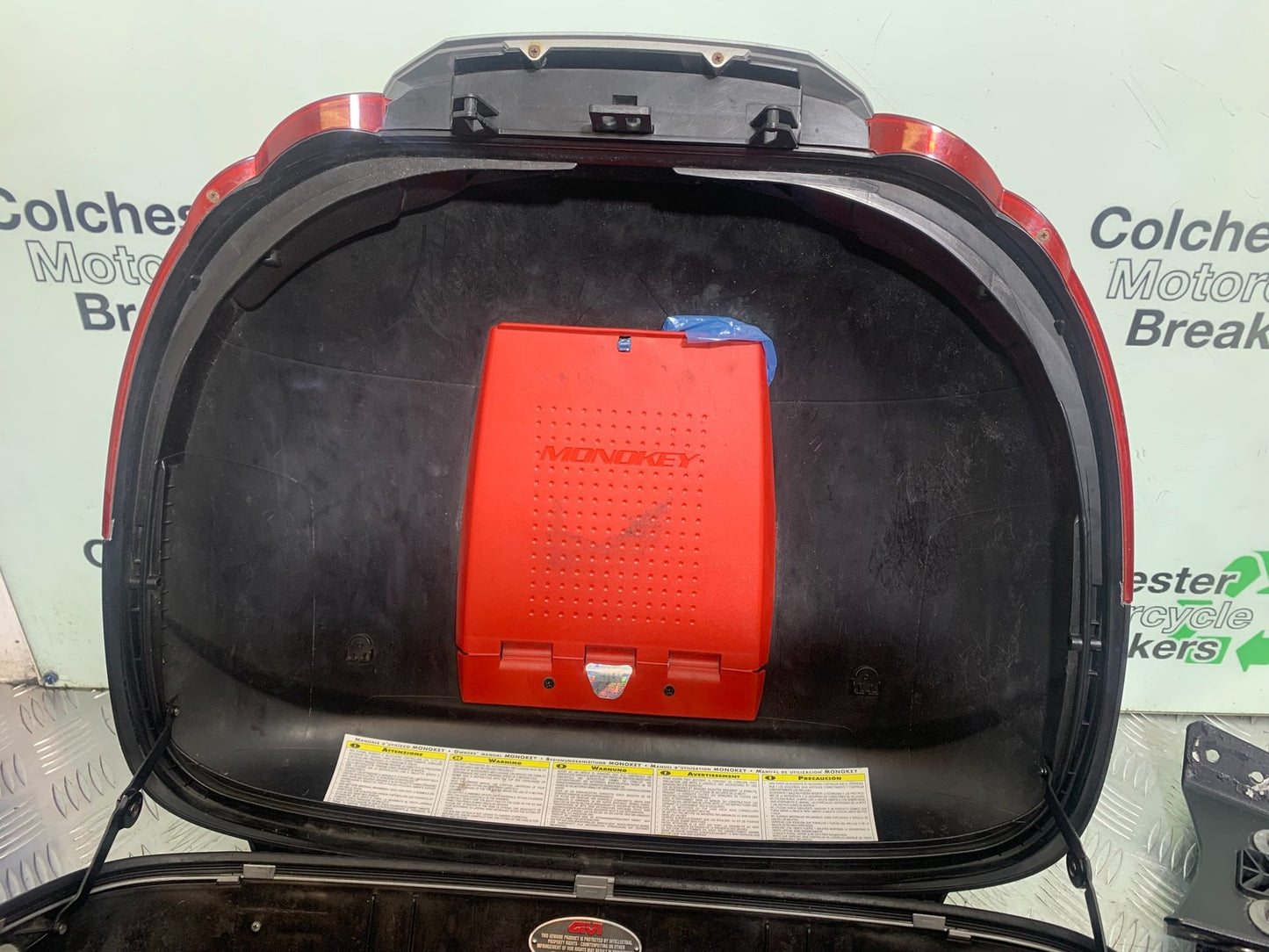 BMW K1300 S K 1300 S GIVI TOP BOX AND RACK  YEAR 2009-16 (CMB1216)