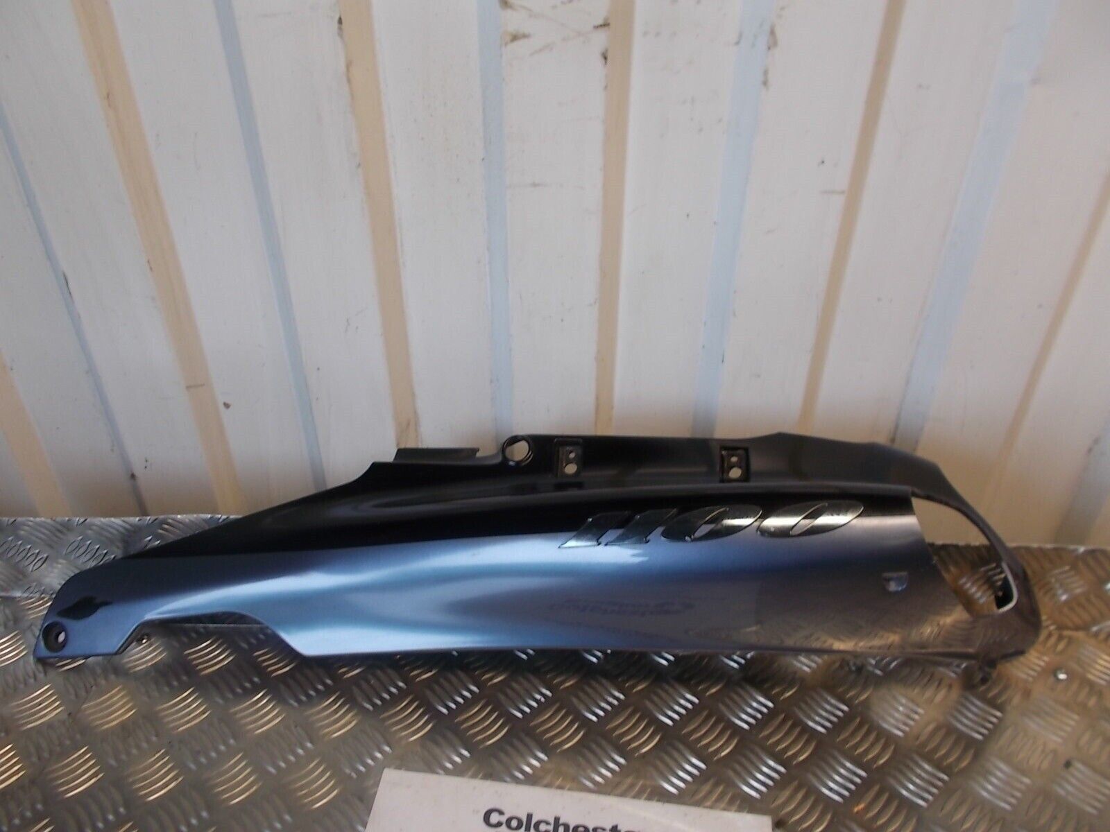 KAWASAKI ZZR1100 ZZR 1100 D LEFT SEAT SIDE PANEL YEAR 1994-2000