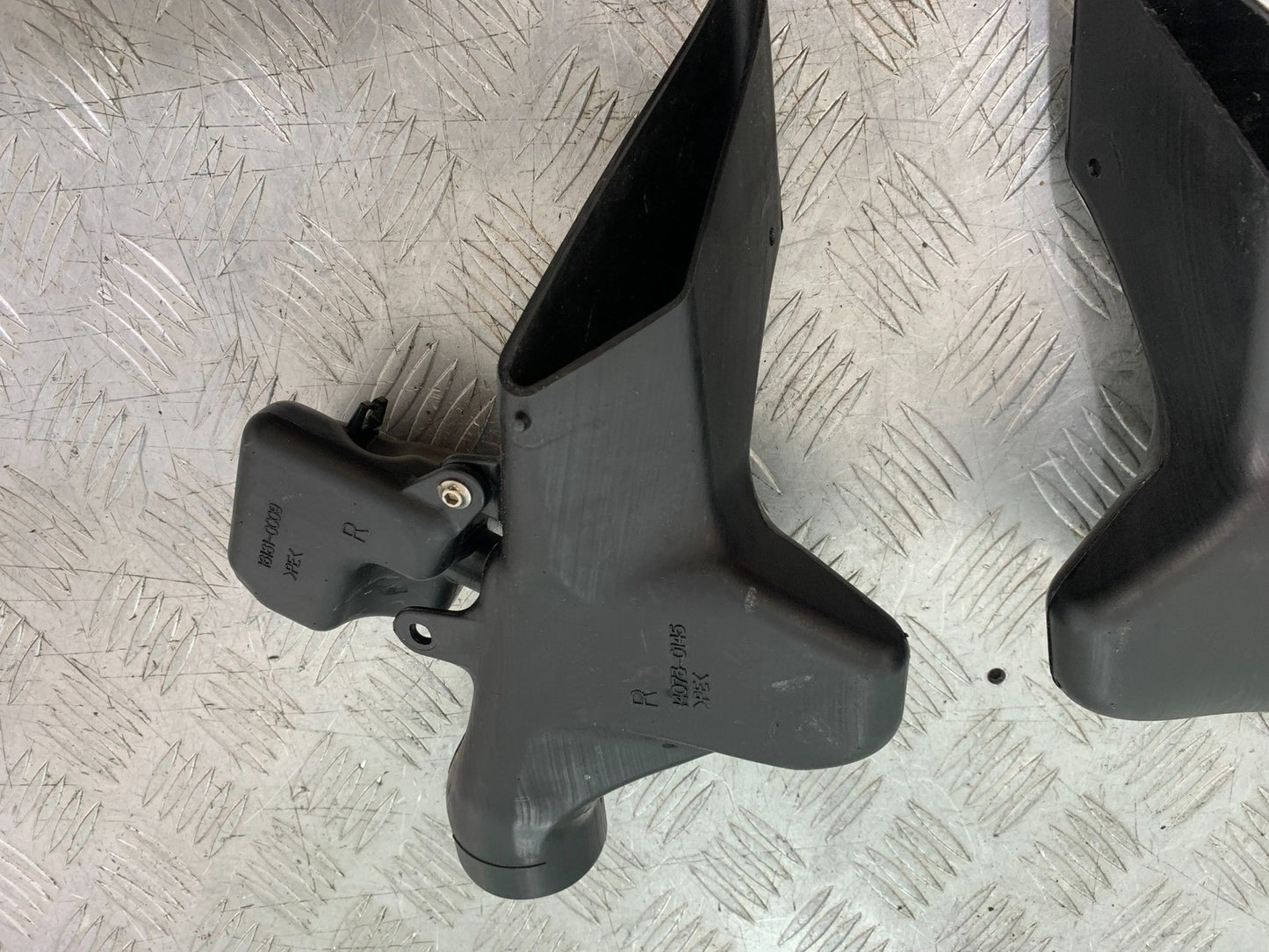 KAWASAKI GTR1400 GTR 1400 AIR TUBES   YEAR 2007-2009 (CMB1306)