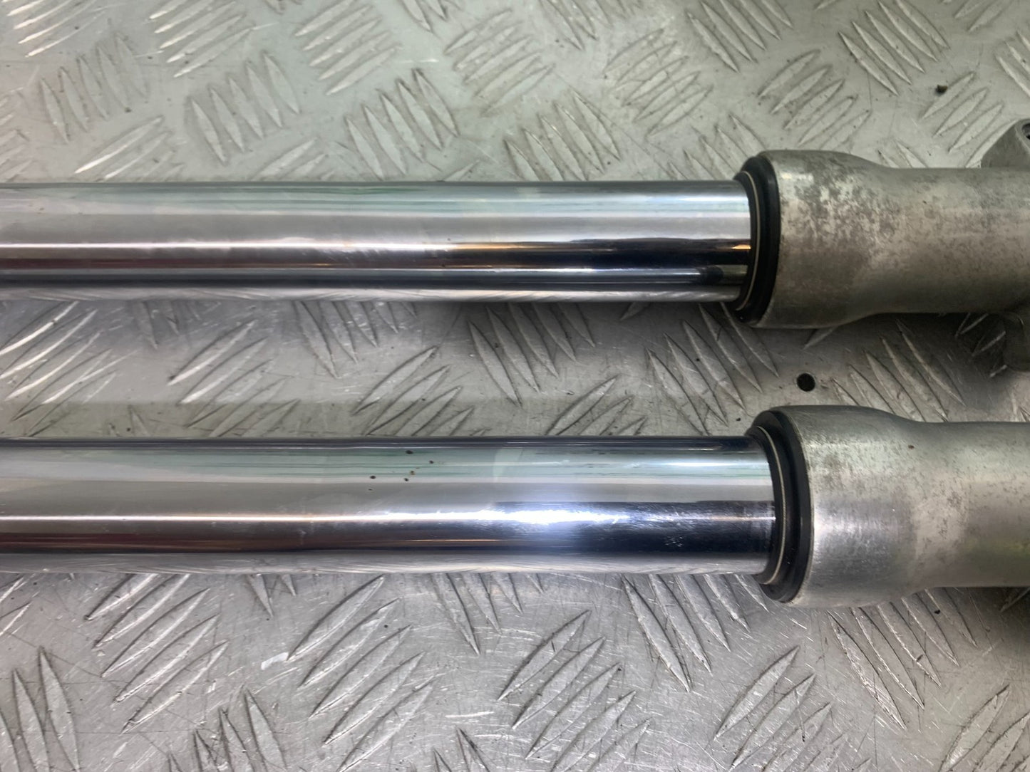 SUZUKI GSX750 INAZUMA FORKS (SOLD AS PARTS)  YEAR 1998-2003 (CMB1308)
