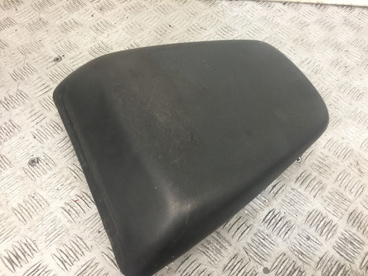 HONDA CBF600 CBF 600 REAR SEAT YEAR 2004 -07  (STOCK 909)