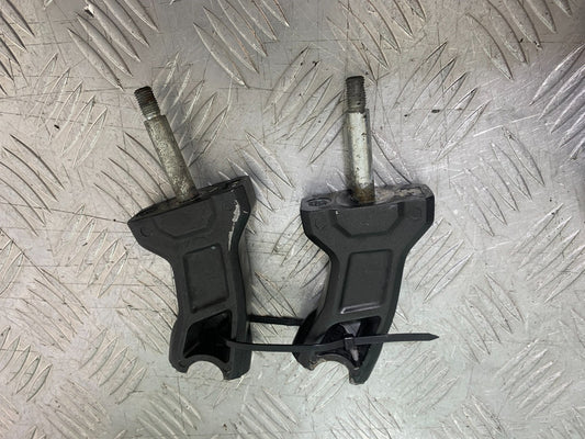 KAWASAKI 650 VERSYS HANDLEBAR CLAMPS  YEAR 2015-2018 (CMB1288)