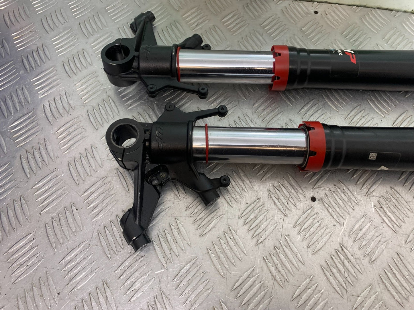 KTM 1290 SUPER DUKE R FORKS (SLIGHTLY BENT) YEAR 2020-2024 (CMB1272)