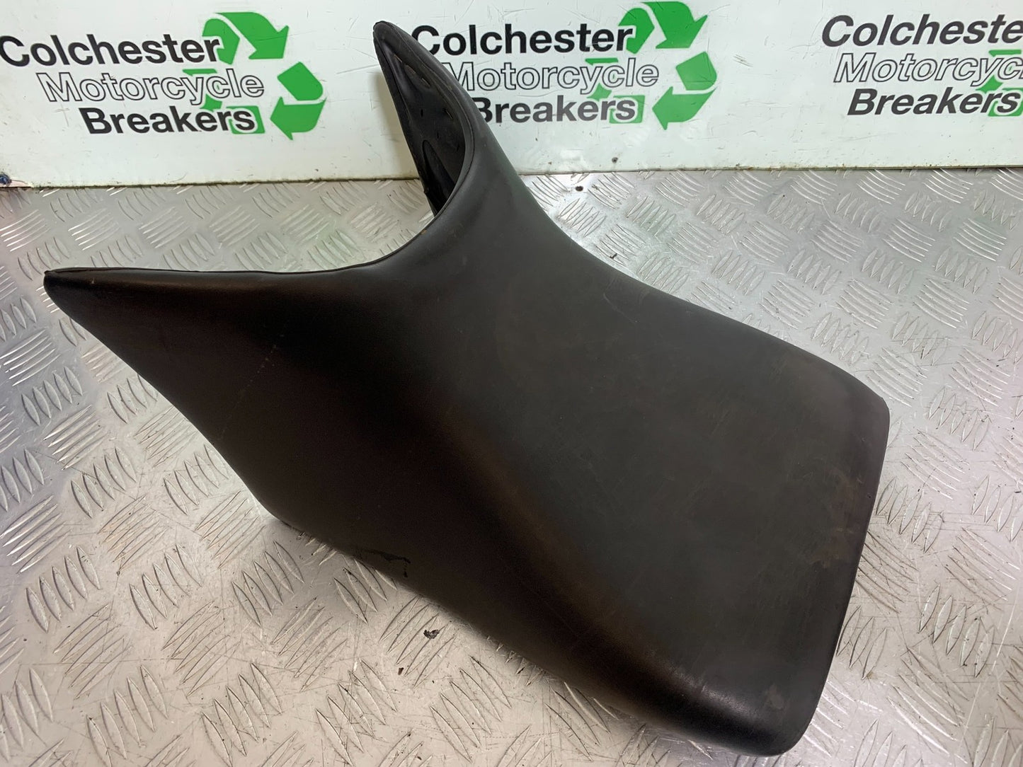 HONDA CBF500 CBF 500 FRONT SEAT  YEAR 2004-2008  (CMB1294)