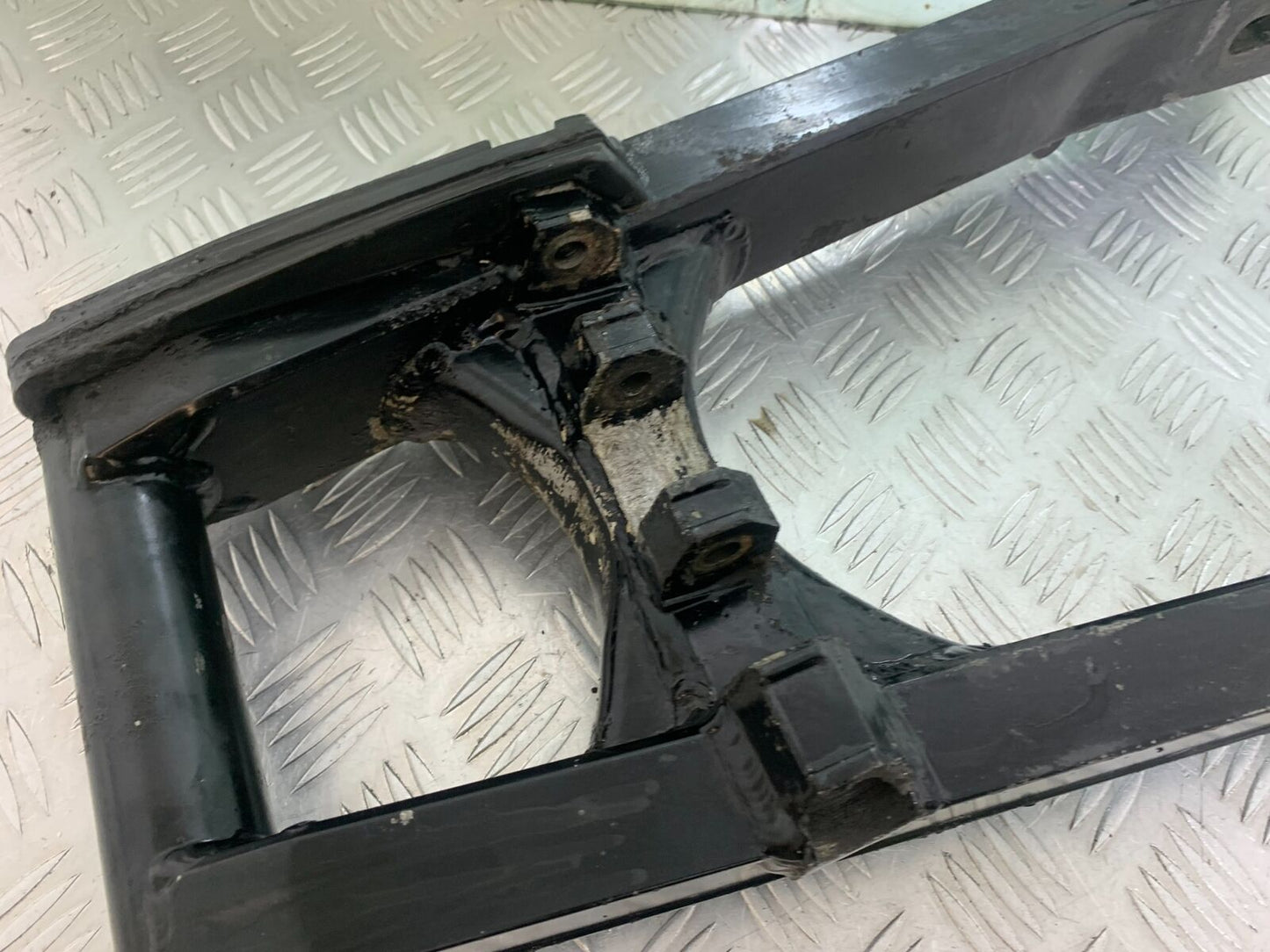 YAMAHA FJ1100 FJ 1100 SWINGARM   YEAR 1984-1985 (CMB1101)
