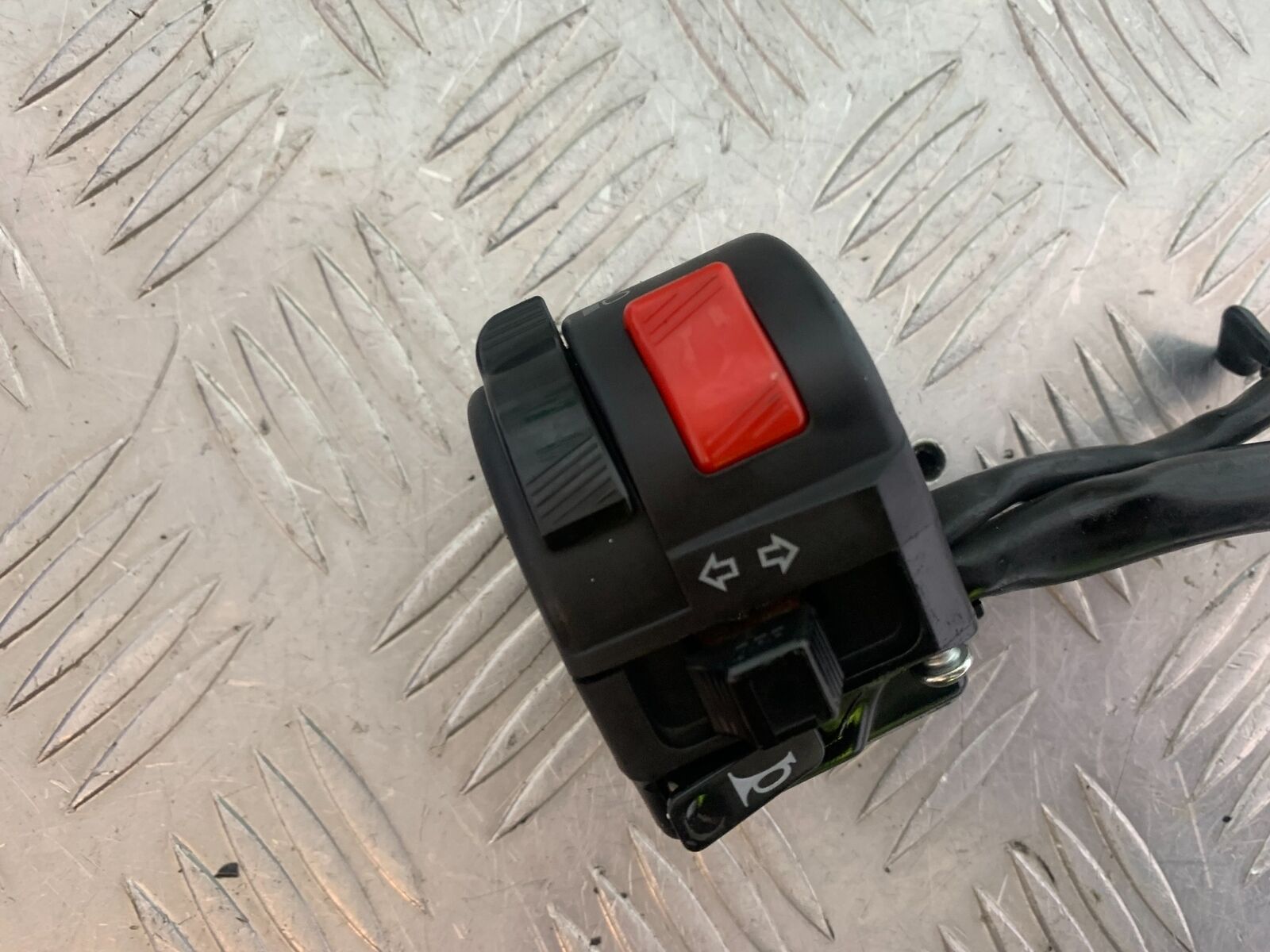 SINNIS TERRAIN 125 LEFT SWITCH GEAR  YEAR 2024 (CMB1072)