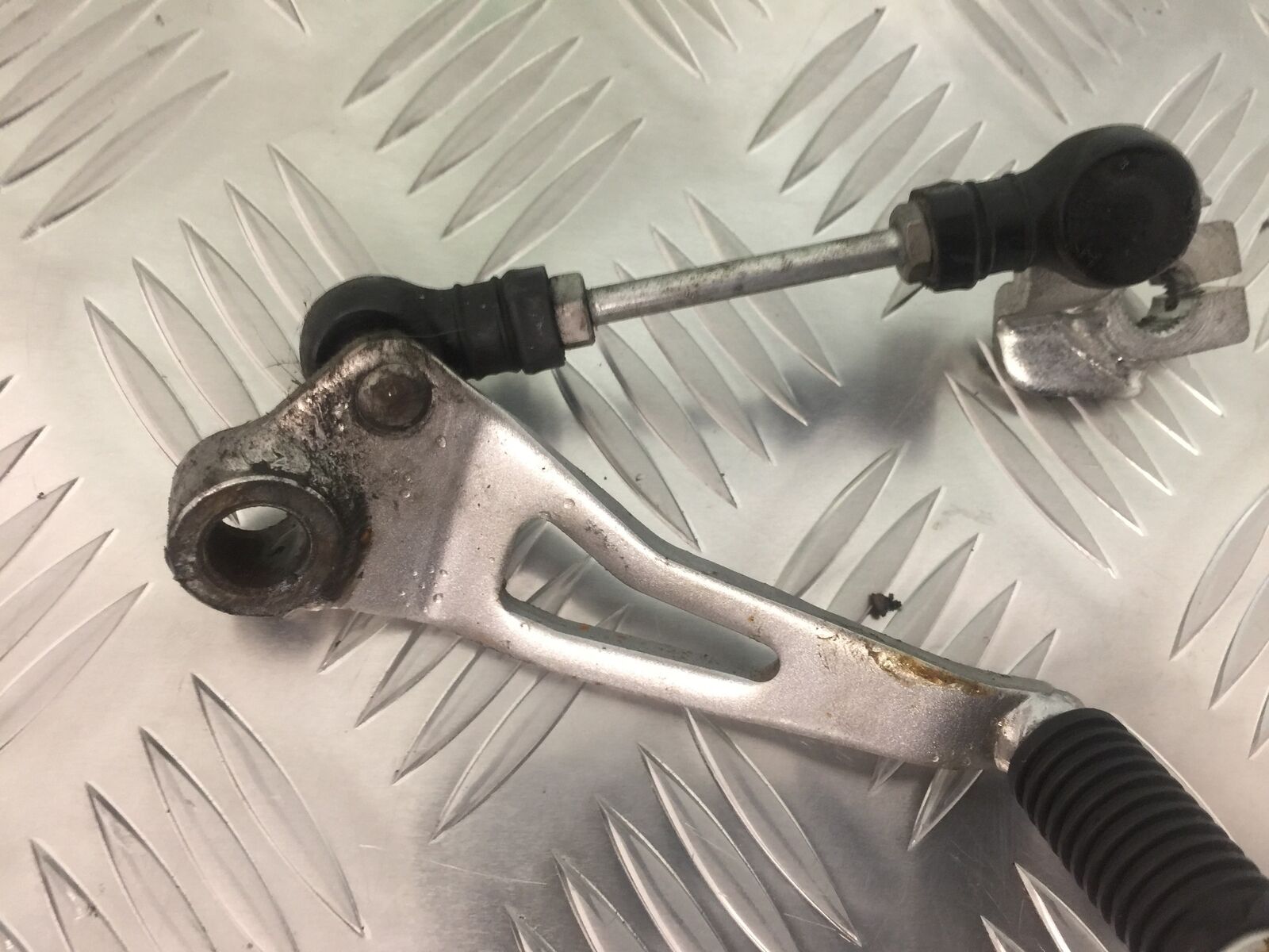 KAWASAKI VERSYS 1000 KLZ 1000 GEAR LEVER   YEAR  2015-2018 (STOCK 912)