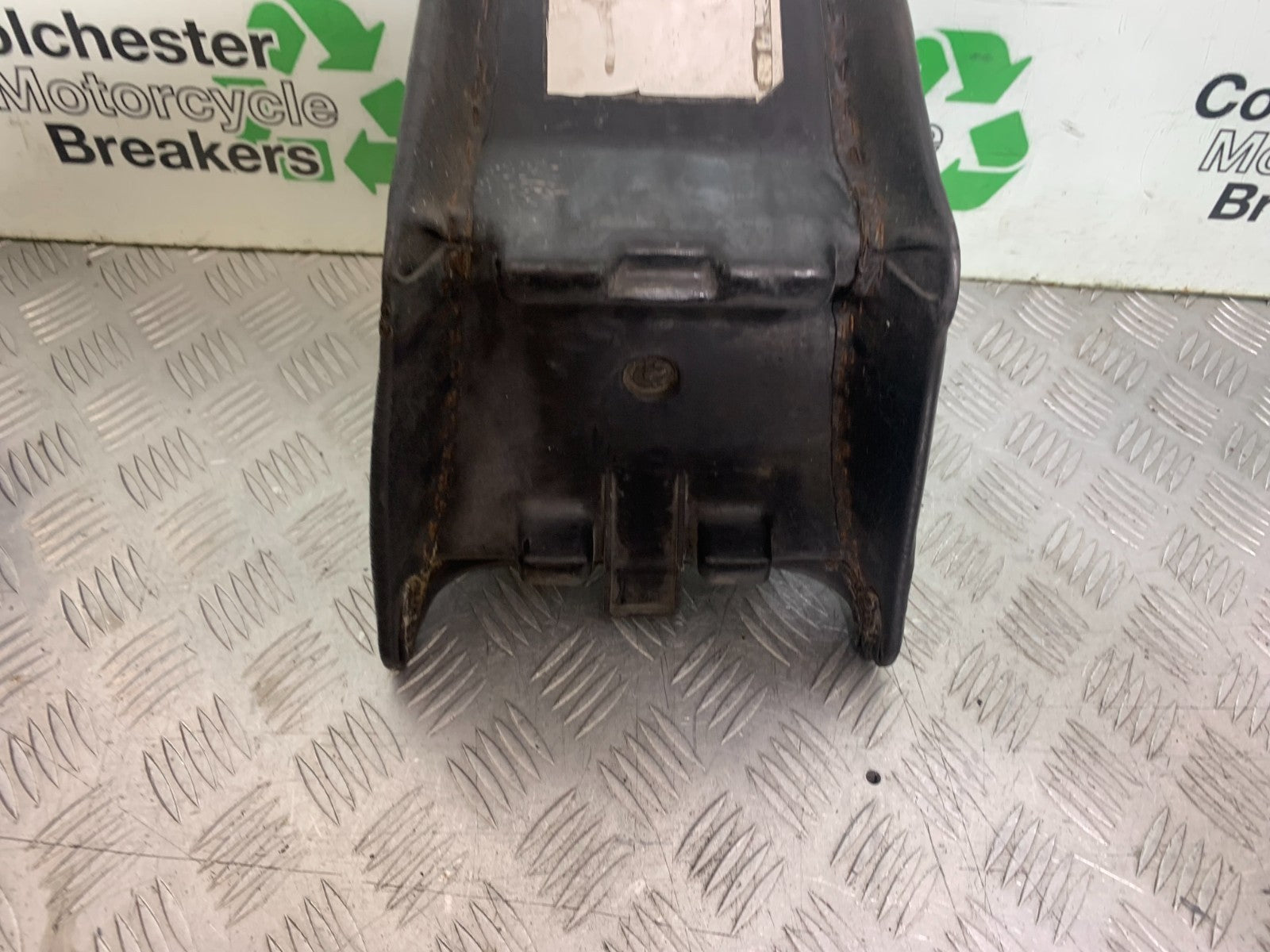 HONDA VT700 VT 700 SHADOW REAR SEAT  YEAR 1984-85 (CMB1328)