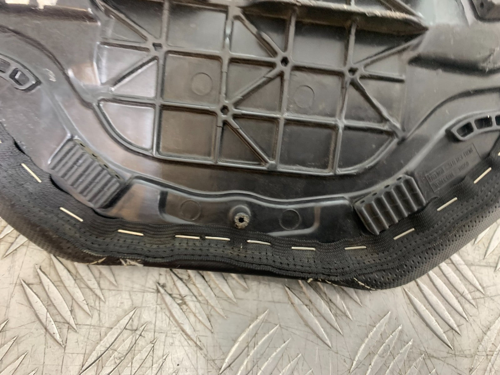 KTM DUKE 390 FRONT SEAT  YEAR 2017- 2023 (CMB1314)