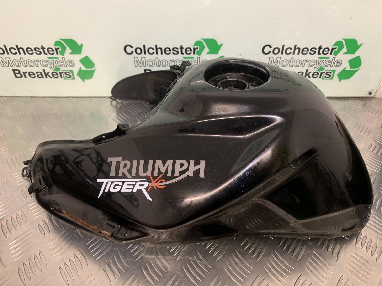 TRIUMPH TIGER 800 XRT PETROL TANK YEAR 2015-2017  (STOCK 506)