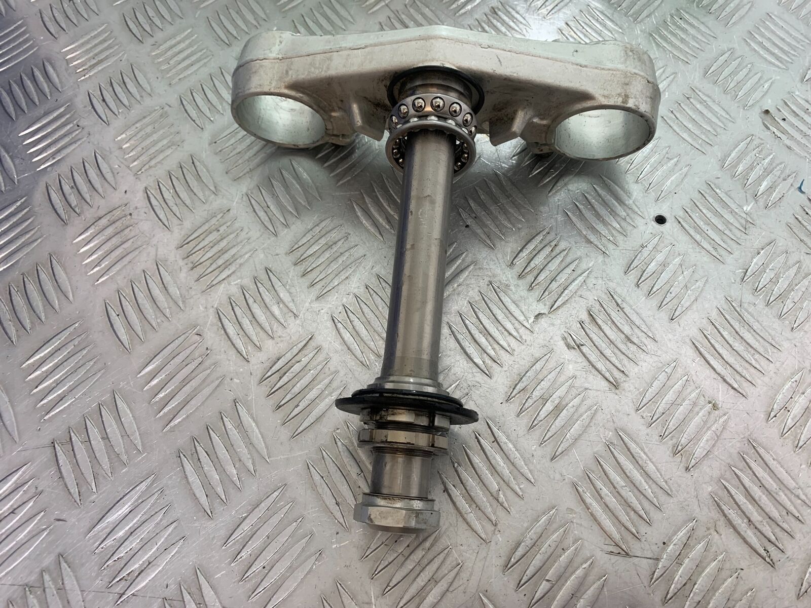 TRIUMPH TIGER 800 BOTTOM YOKE  YEAR 2011-2014 (CMB1113)