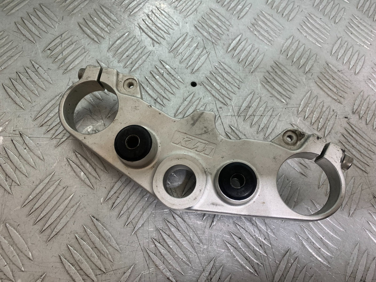 KTM DUKE 125 TOP YOKE  YEAR 2012-2016 (CMB1317)
