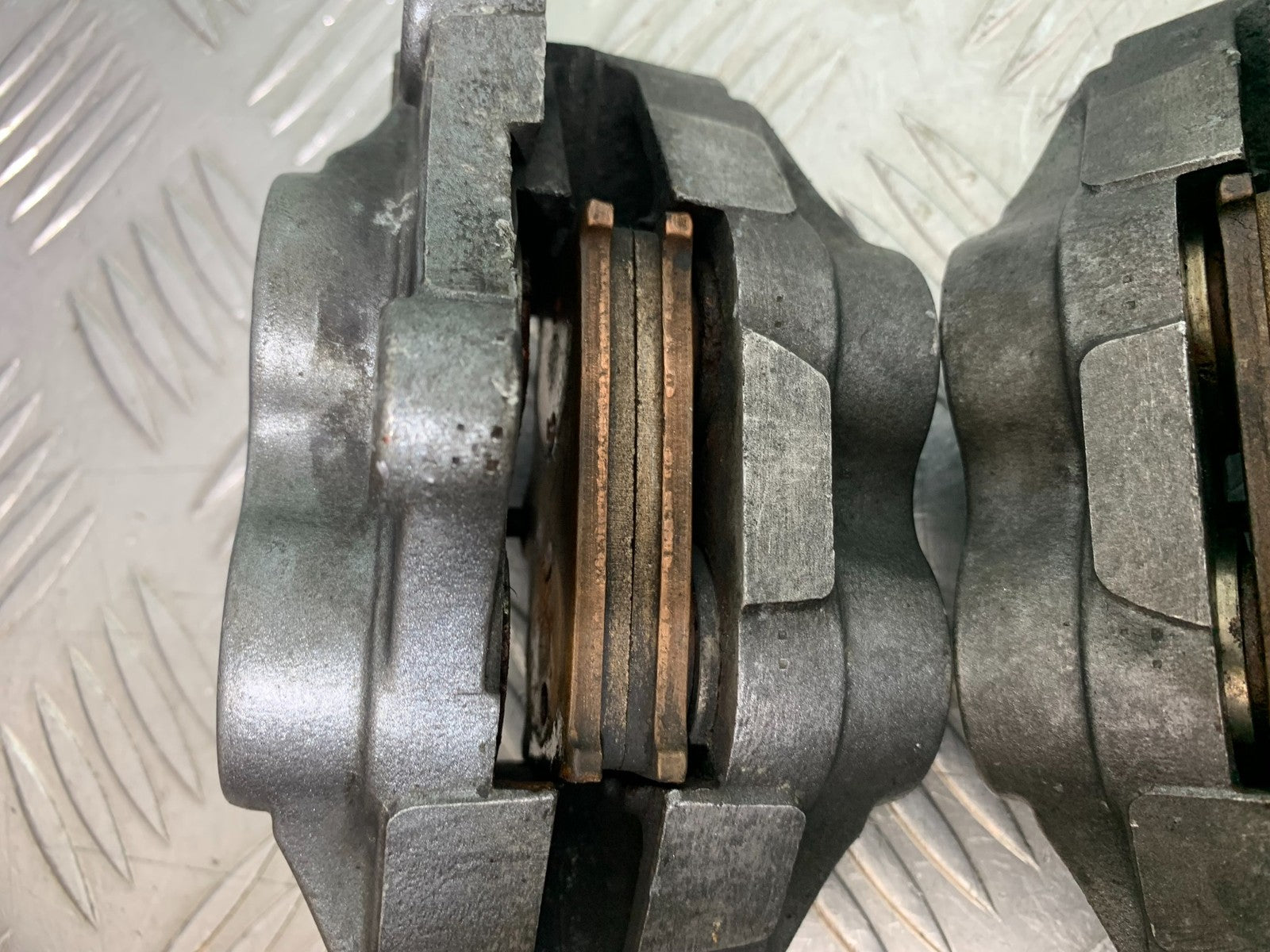 KAWASAKI ZZR1100 D FRONT BRAKE CALIPERS  YEAR 1993-2001 (CMB1189)