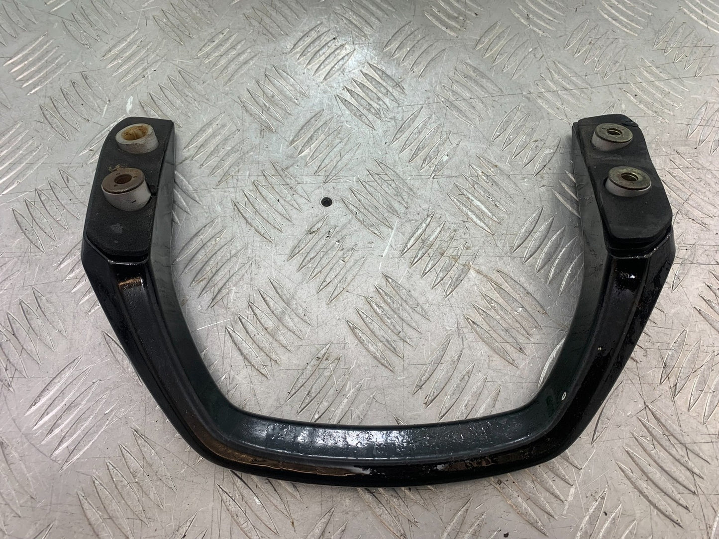 YAMAHA FZS600 FAZER 600 GRAB RAIL  YEAR 1998-2001 (CMB1267)