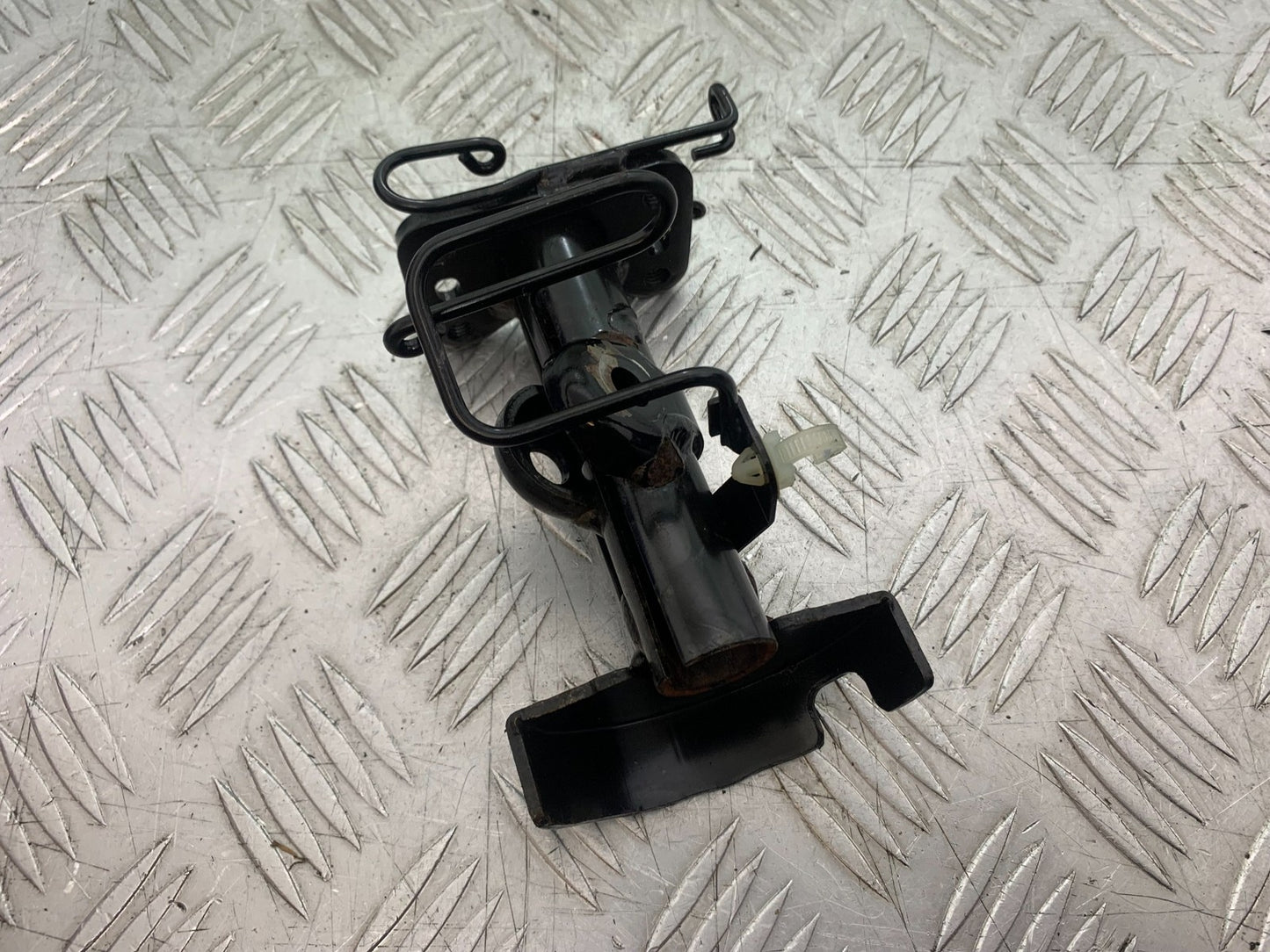 YAMAHA NMAX-125 N MAX 125 HANDLEBAR STEM STEERING STEM YEAR 2015-2020  (CMB1231)