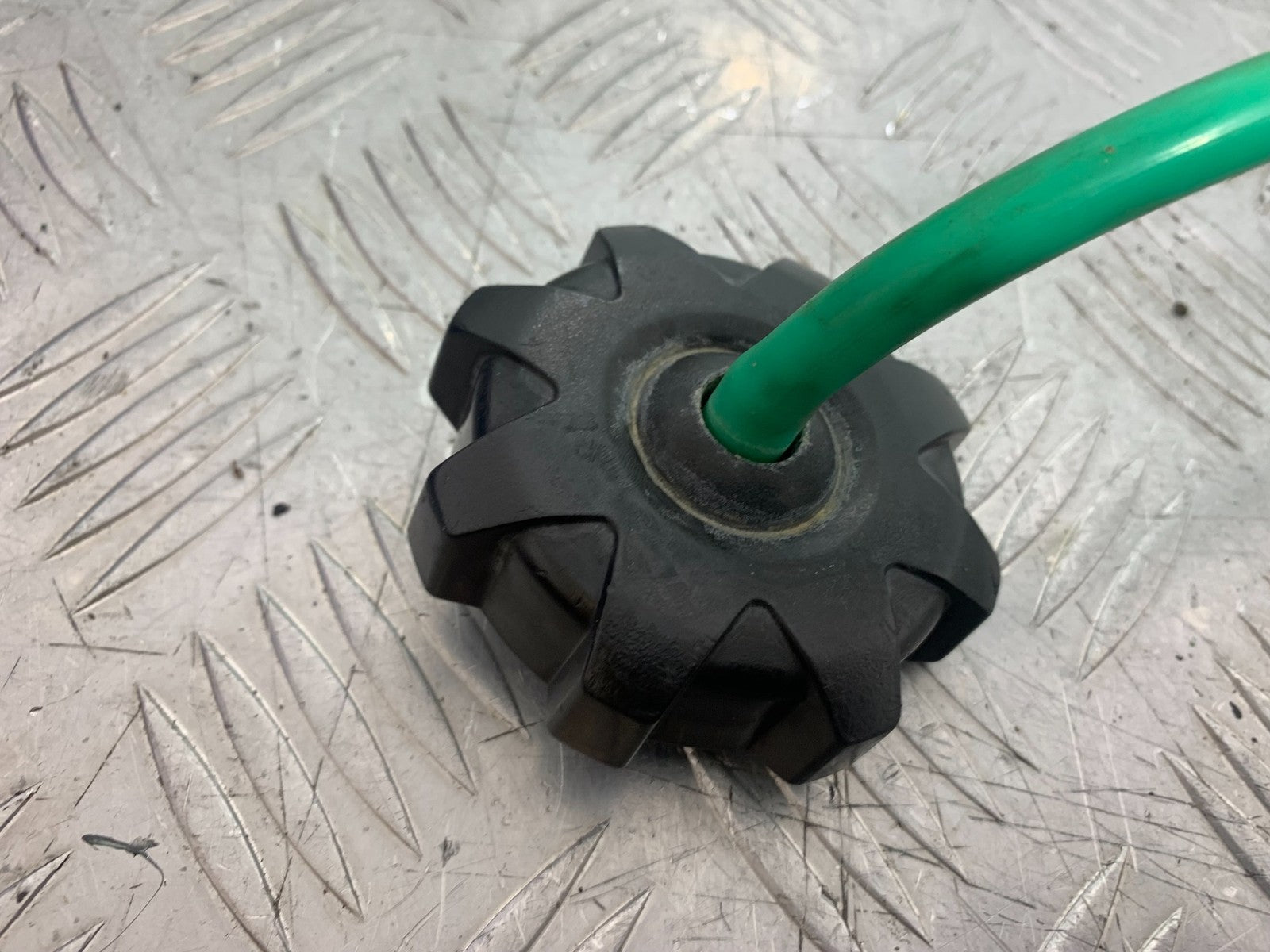KAWASAKI KXF450 KXF 450 PETROL CAP YEAR 2013 CMB1217)