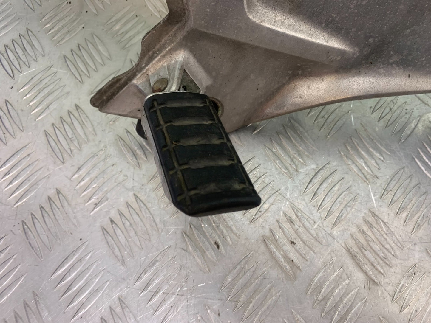 HONDA ST1100 PAN EUROPEAN LEFT HANGER  YEAR 1993-2001 (CMB1195)