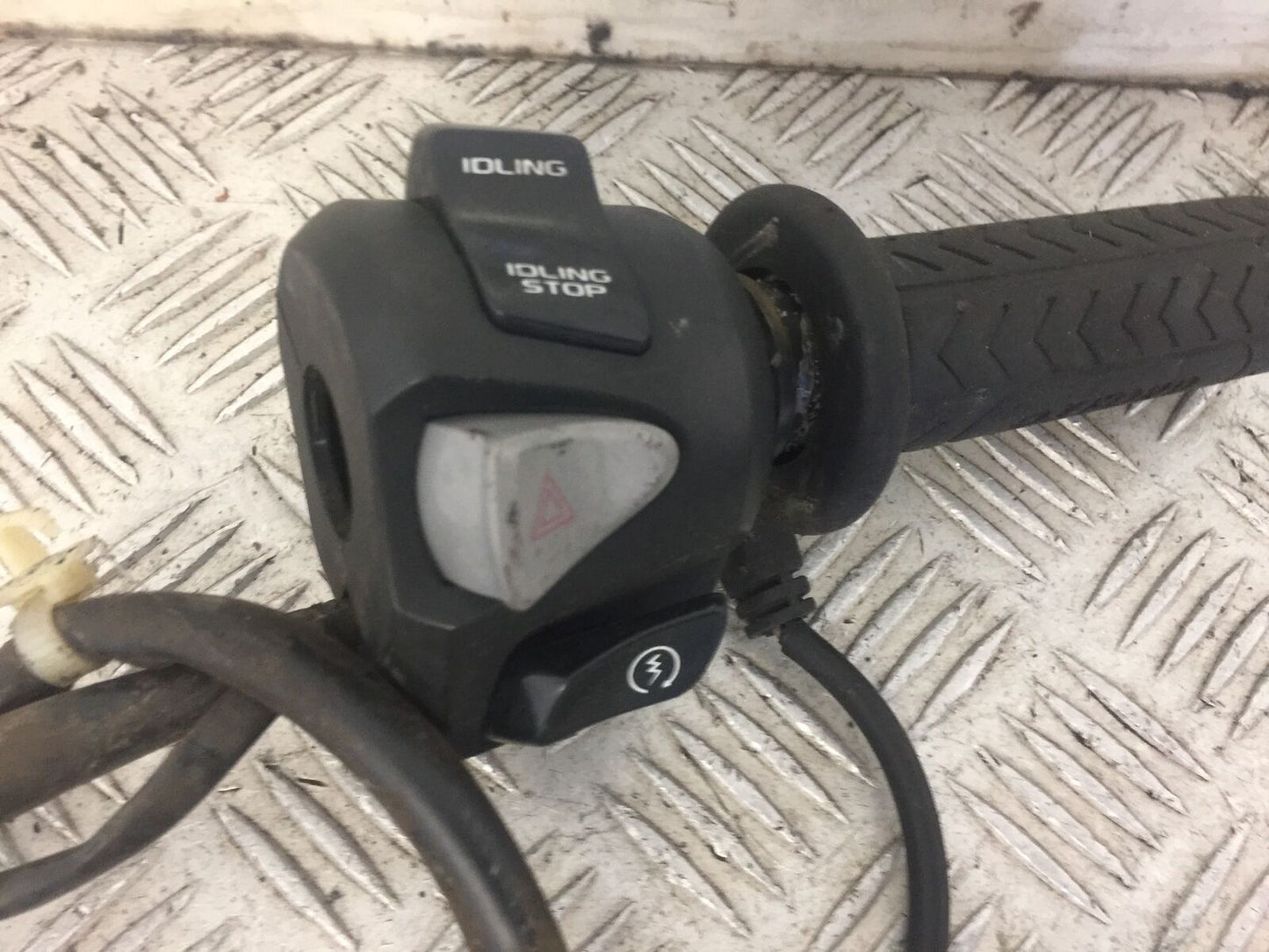 HONDA FORZA 125 RIGHT SWITCH GEAR  YEAR 2015 (STOCK 620)