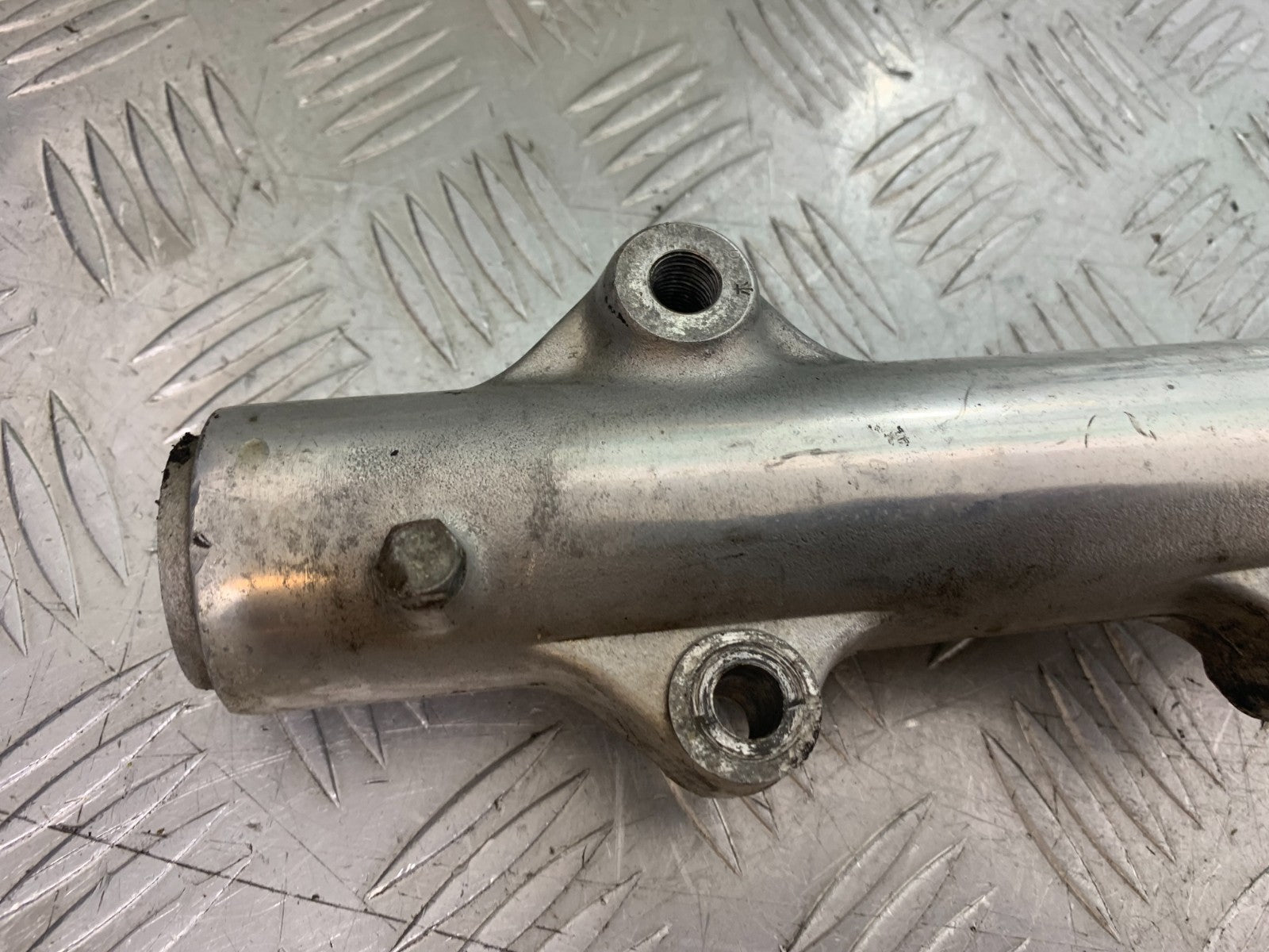 HONDA VT700 VT 700 SHADOW RIGHT FORK YEAR 1984-85 (CMB1328)