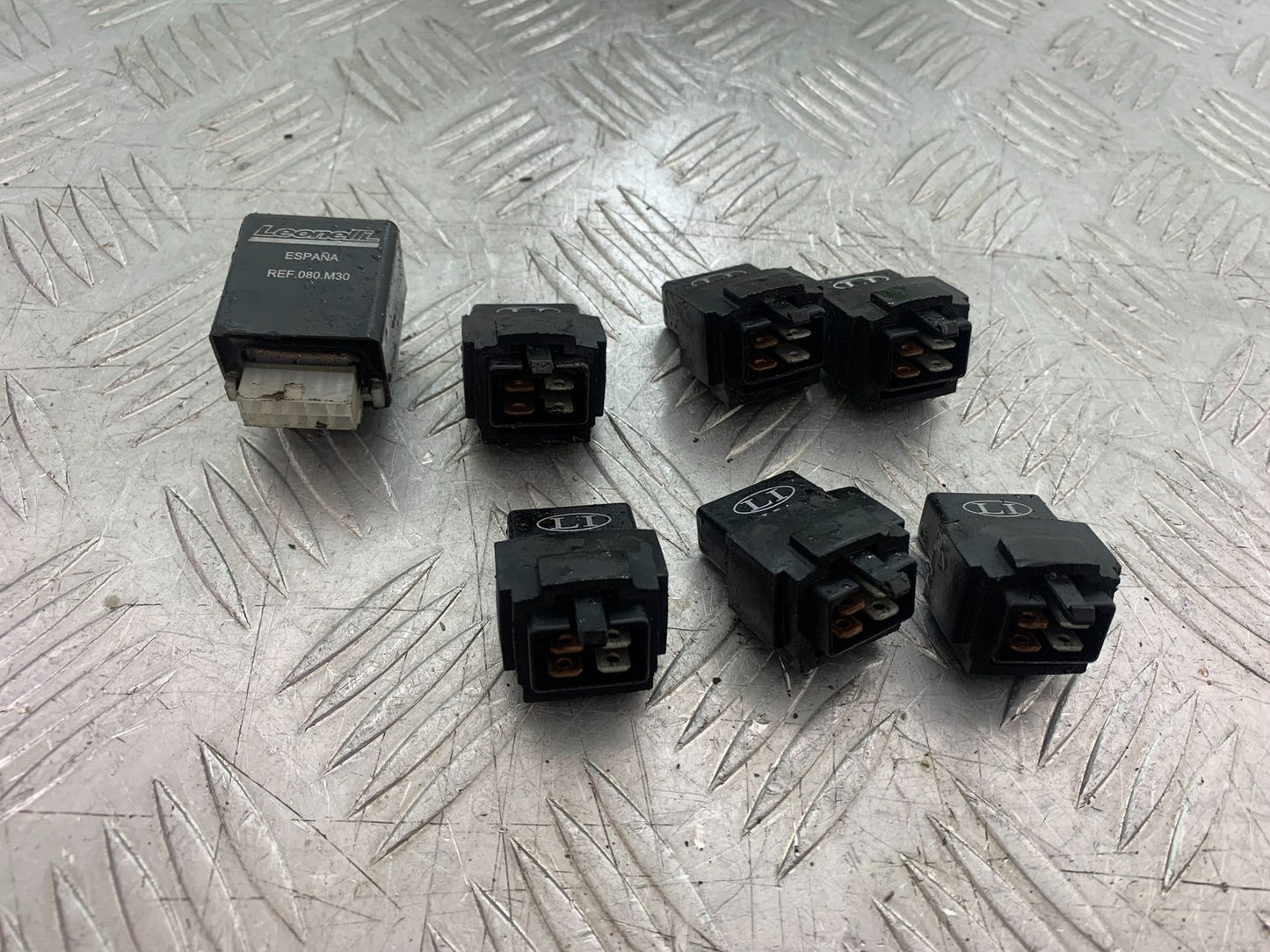 APRILIA SL750 SL 750 SHIVER RELAYS  YEAR 2008-2016 (CMB1242)