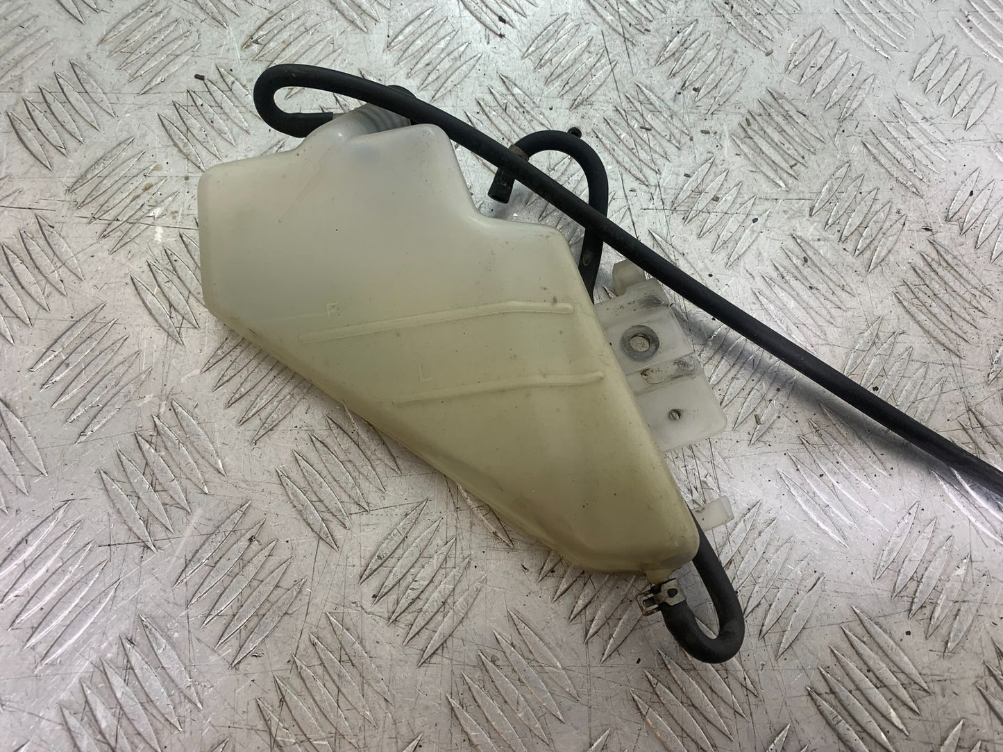 SUZUKI GSXR750 GSXR 750 K4 K5 COOLANT BOTTLE   2004-2005 (CMB1319)