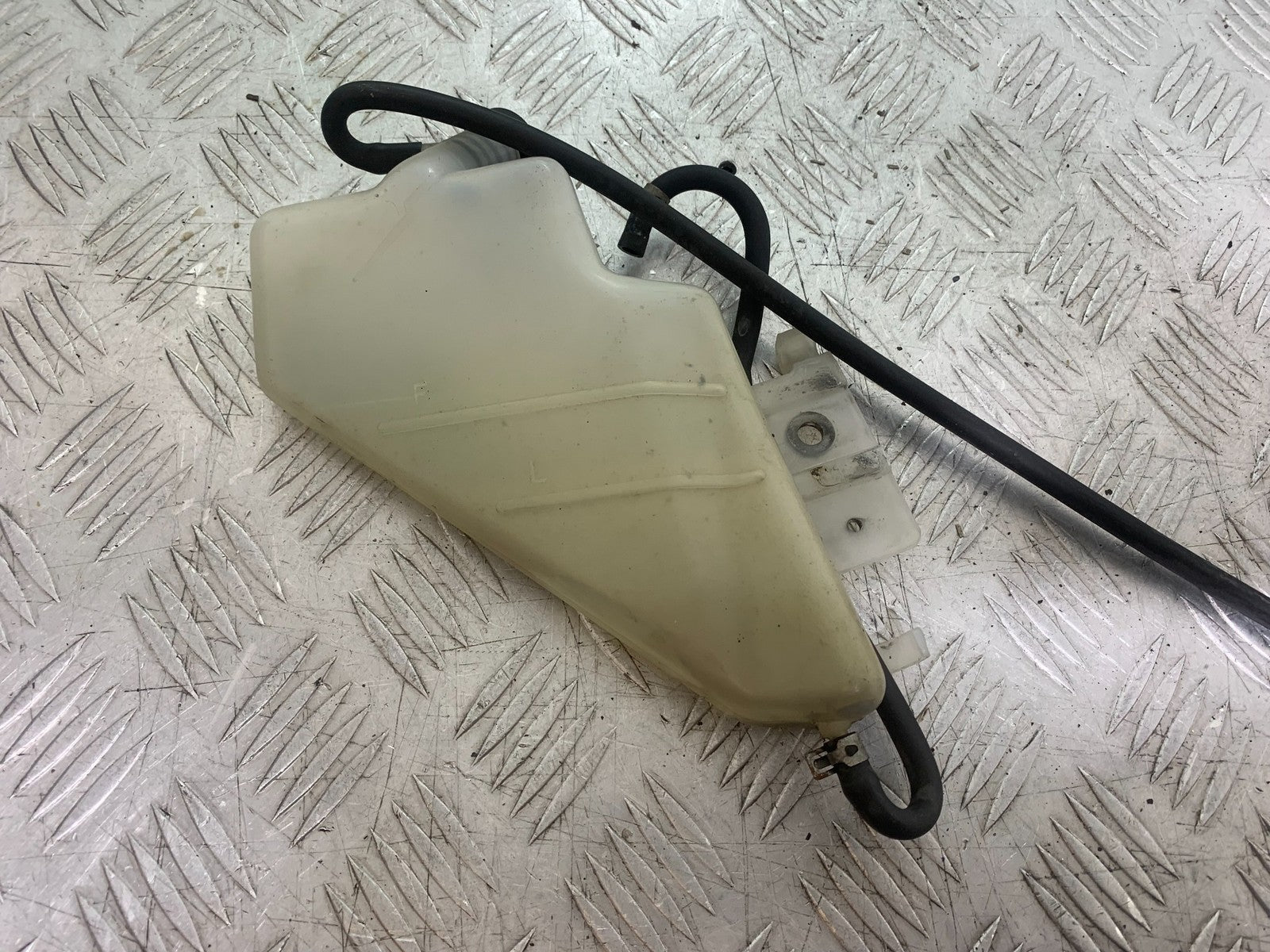 SUZUKI GSXR750 GSXR 750 K4 K5 COOLANT BOTTLE   2004-2005 (CMB1319)
