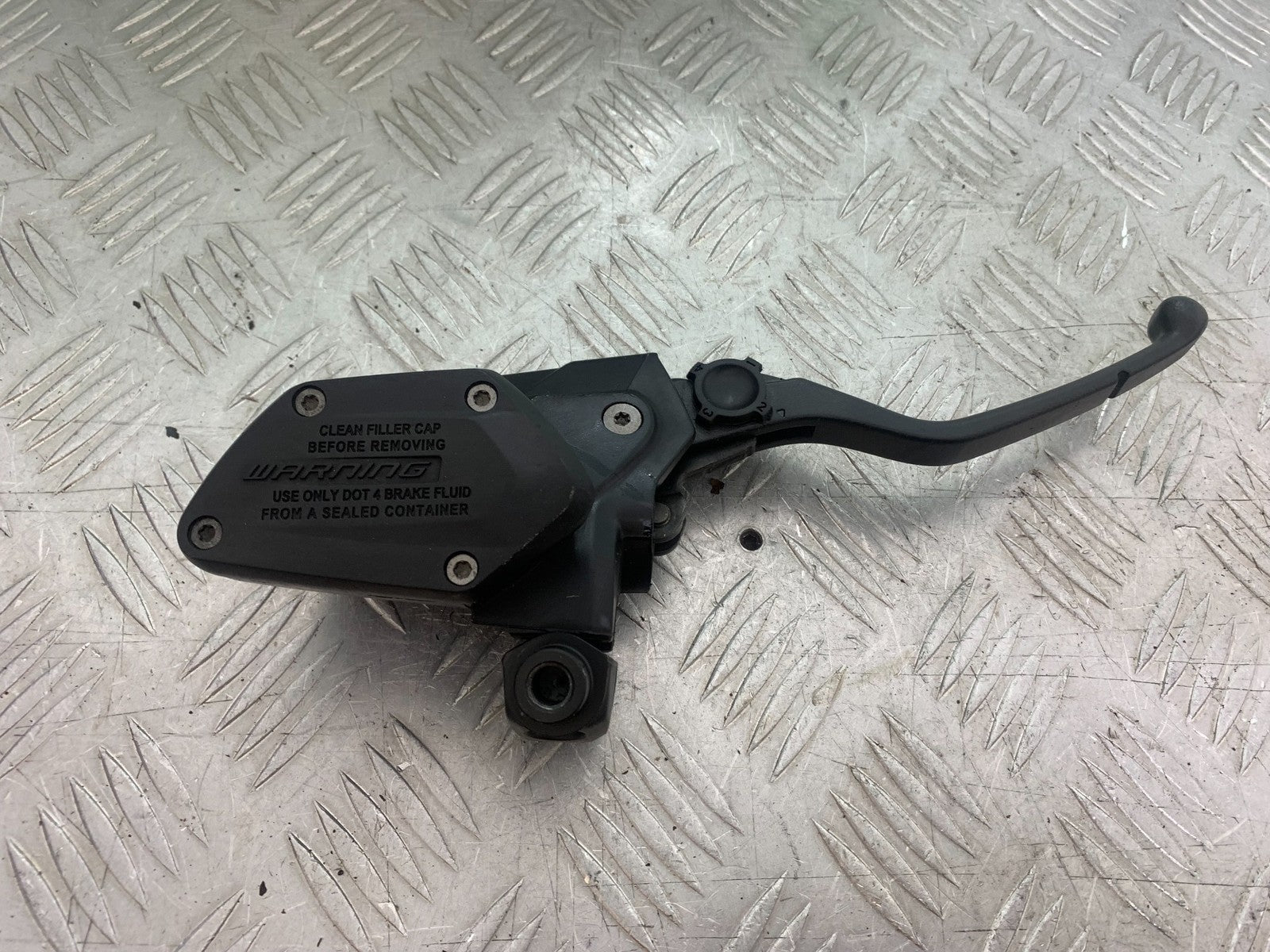 BMW R1200 R 1200 GS FRONT BRAKE MASTER CYLINDER  YEAR 2013-2016 (CMB1257)