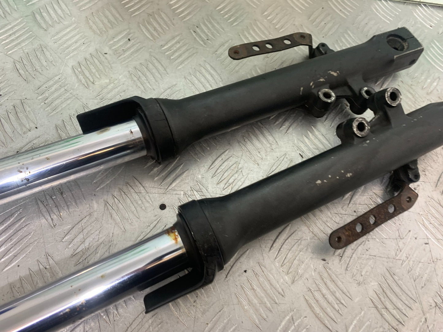 KAWASAKI Z750 Z 750 FORKS  YEAR 2004-2006  (CMB1234)