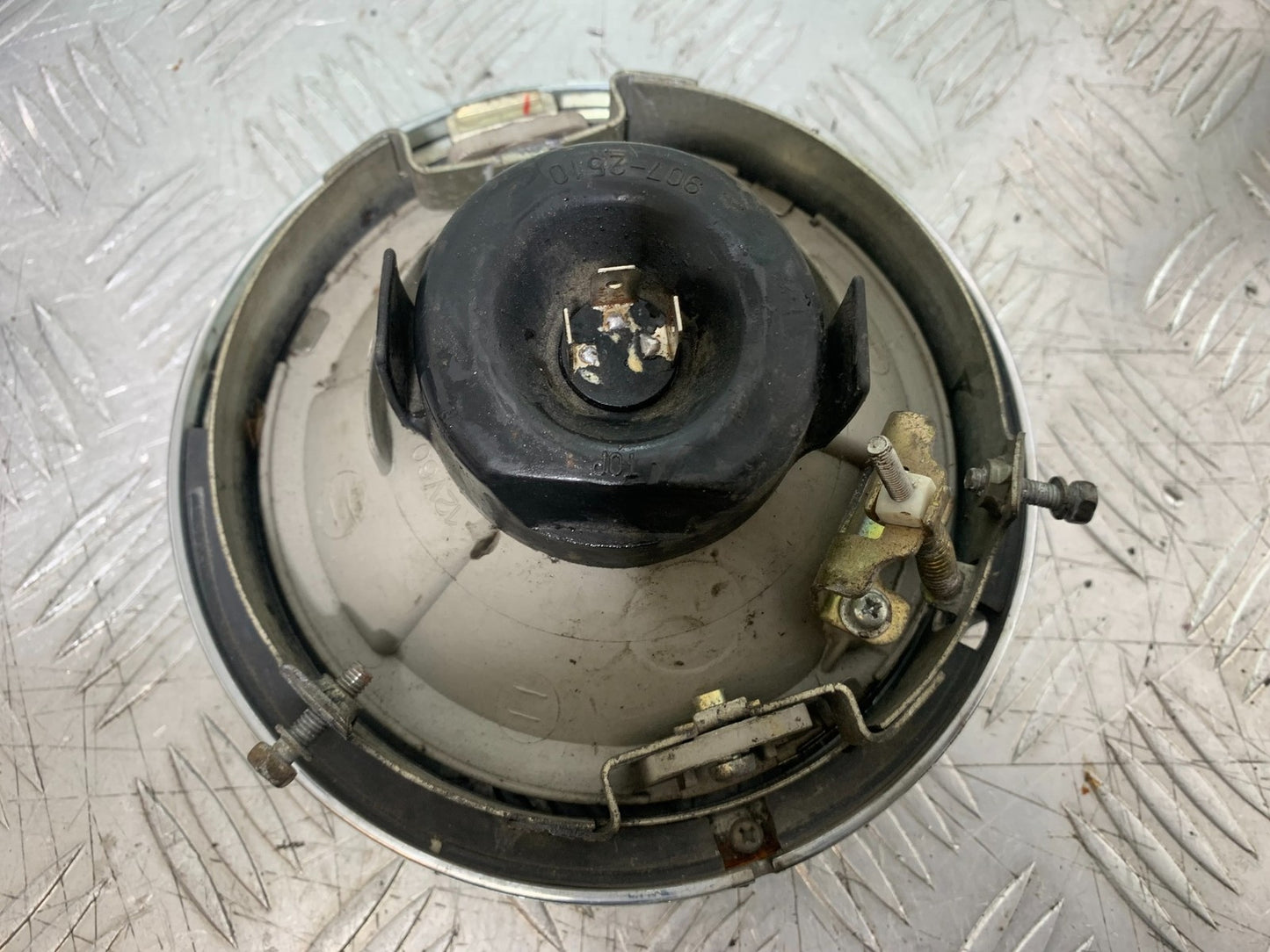 HONDA VT750 SHADOW HEADLIGHT AND BACKING YEAR 2003-2004 (CMB1265)