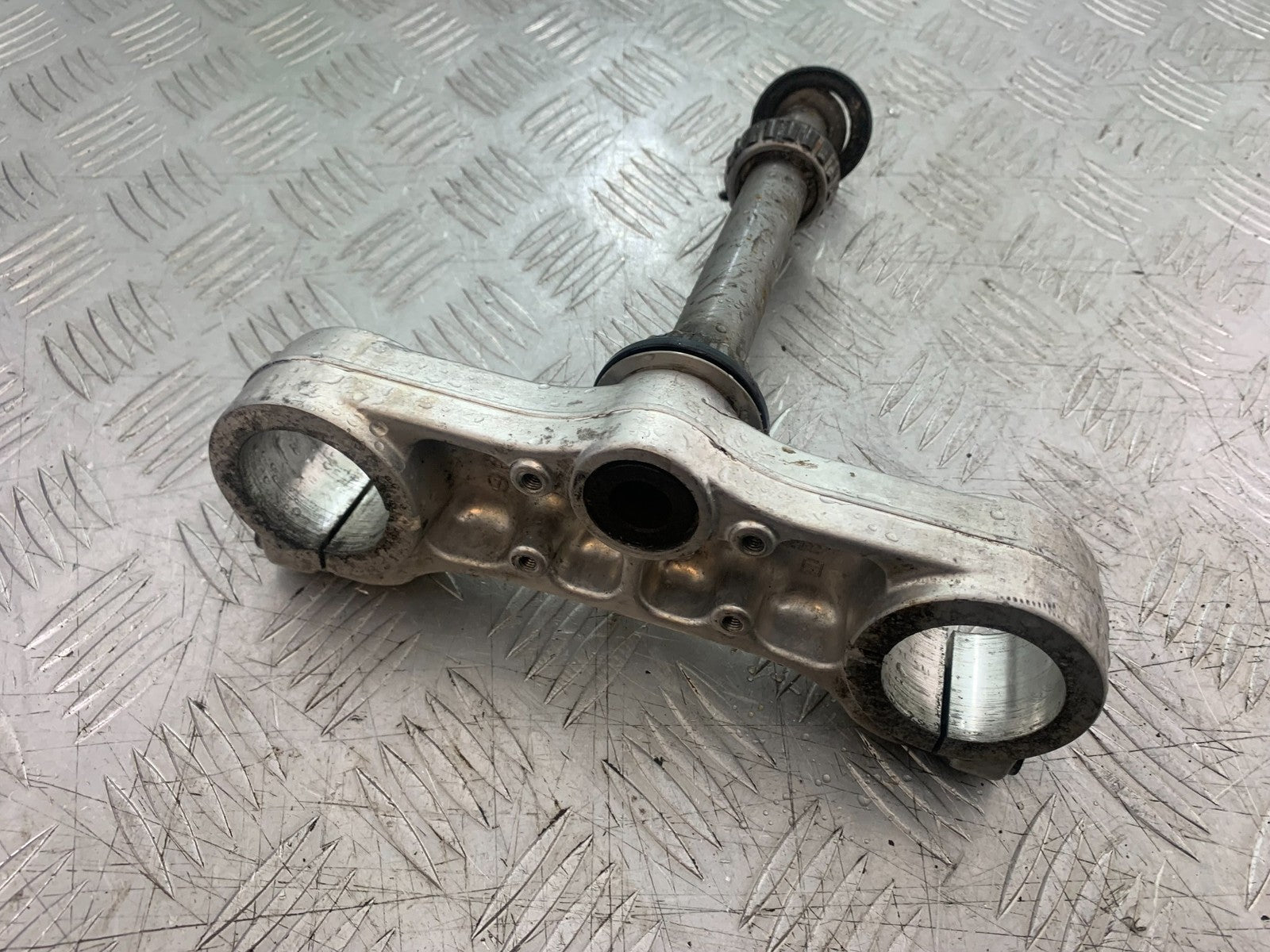 APRILIA 650 PAGASO STRADA BOTTOM YOKE  YEAR 2005-2010 (CMB1260)