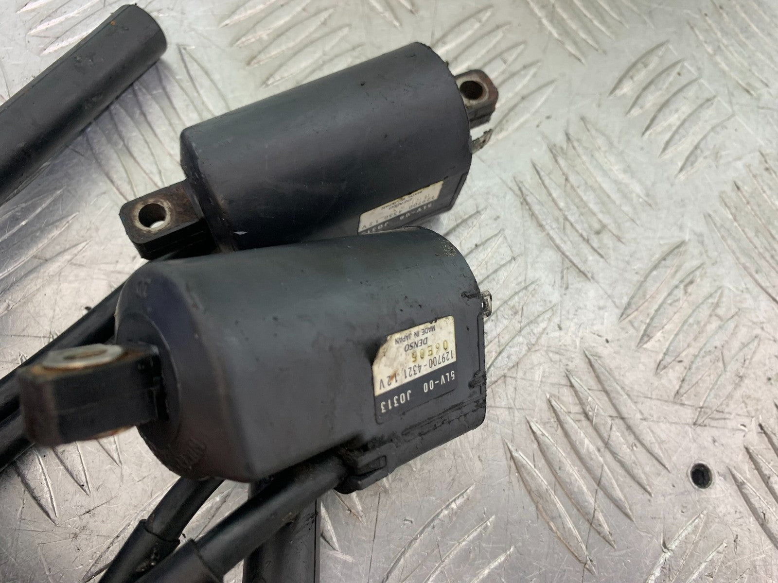 YAMAHA FZS1000 FAZER COILS AND CAPS  YEAR 2001-05 (CMB1275)