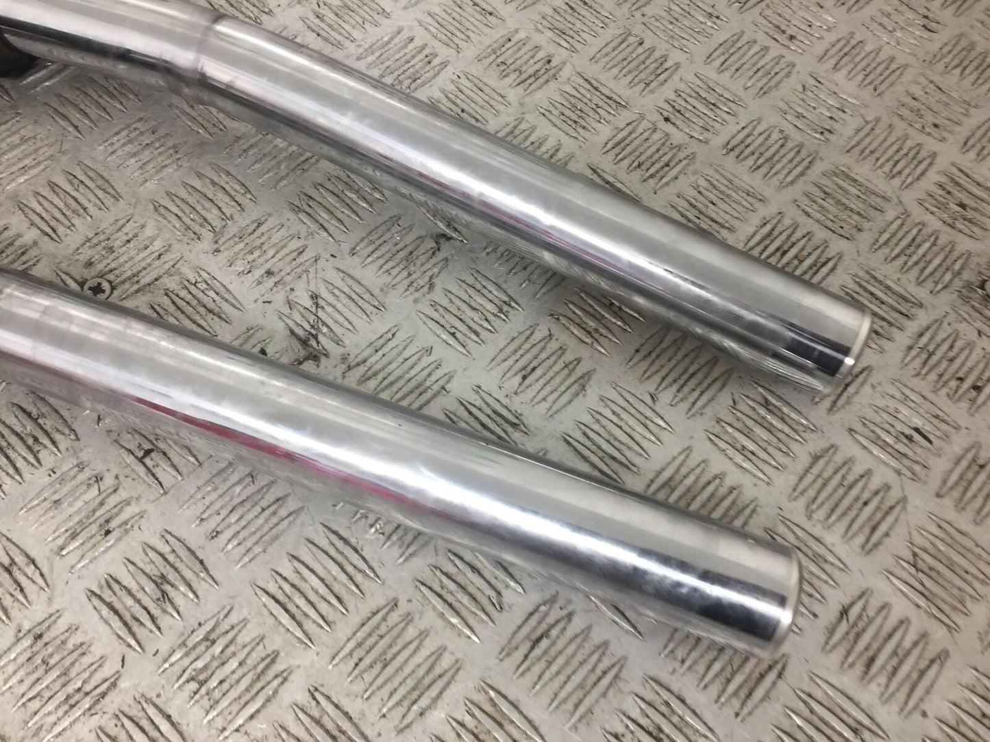 SUZUKI 650 BURGMAN FORKS (BENT)  YEAR 2014-2018 (STOCK 769)
