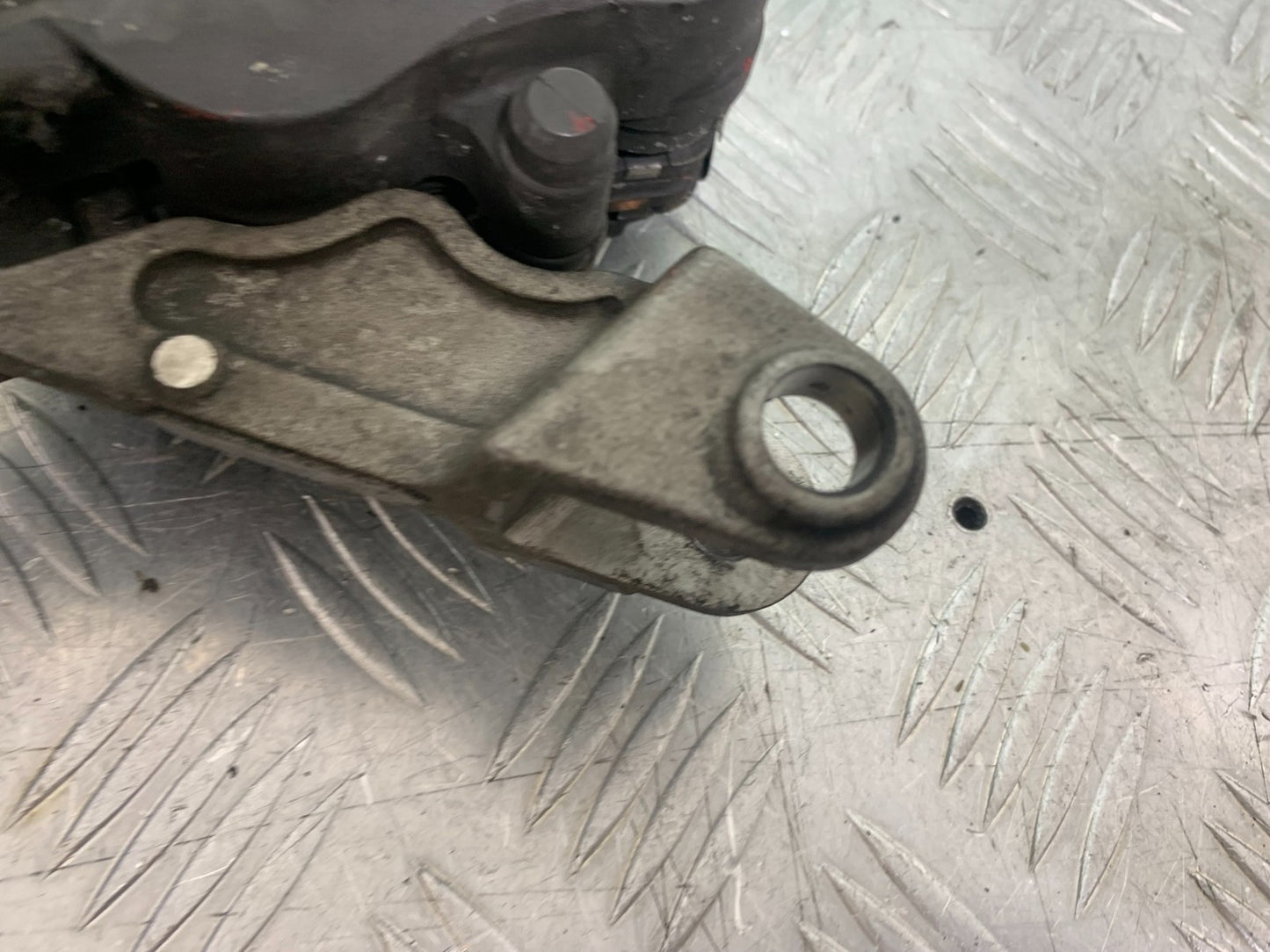 HONDA VFR800 PRE V-TEC FRONT LEFT CALIPER  YEAR 1998-2001 (CMB1233)