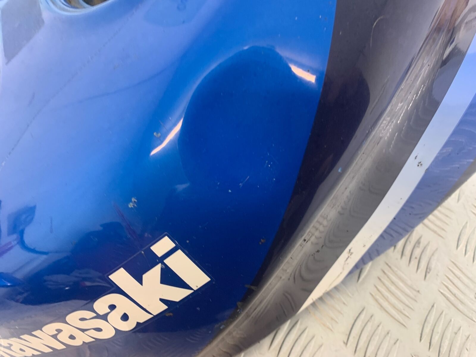 KAWASAKI ZX6R ZX6 J PETROL TANK  YEAR 2000 (CMB1129)