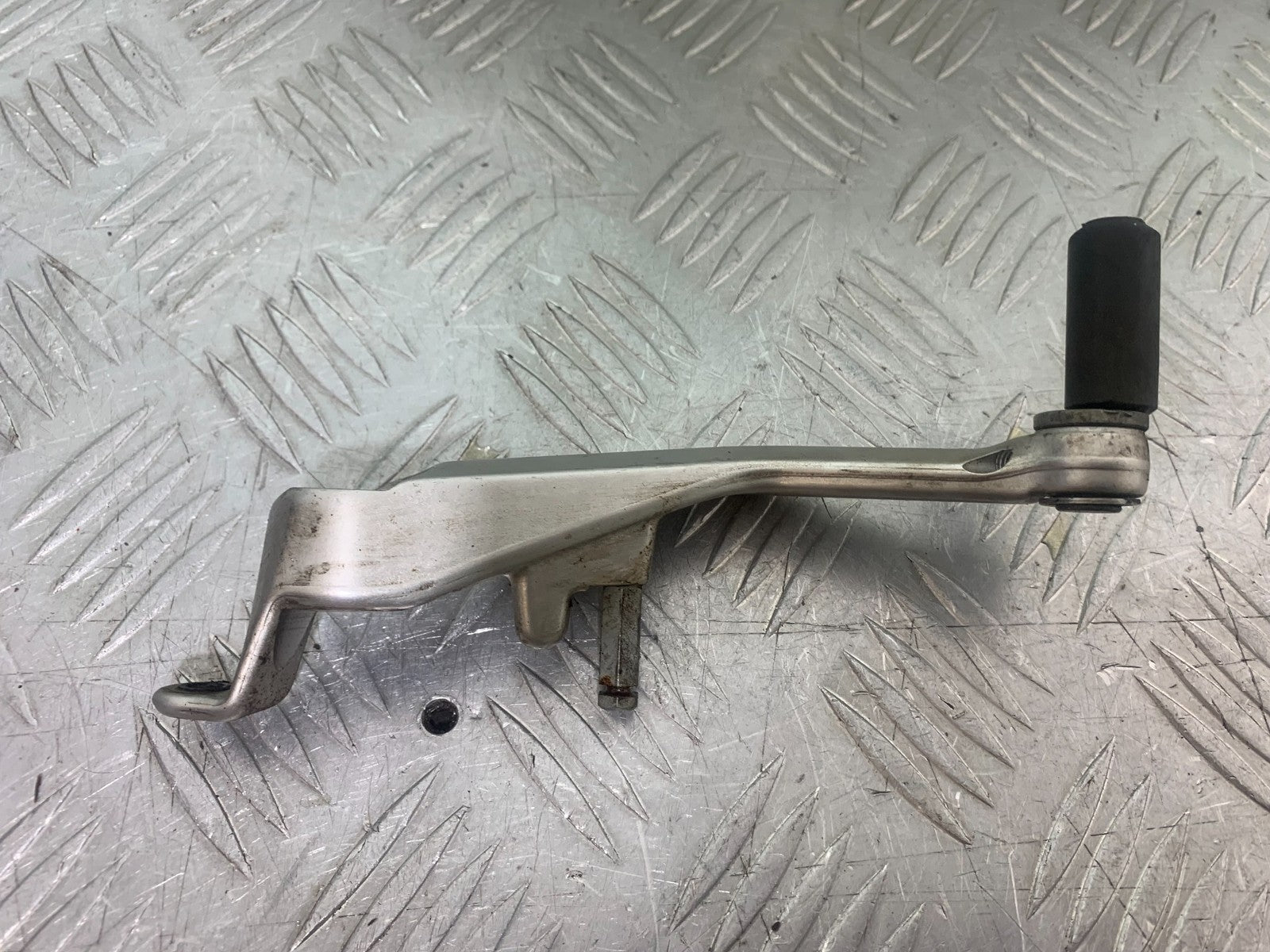 APRILIA SL750 SL 750 SHIVER REAR BRAKE PEDAL YEAR 2008-2016 (CMB1242)