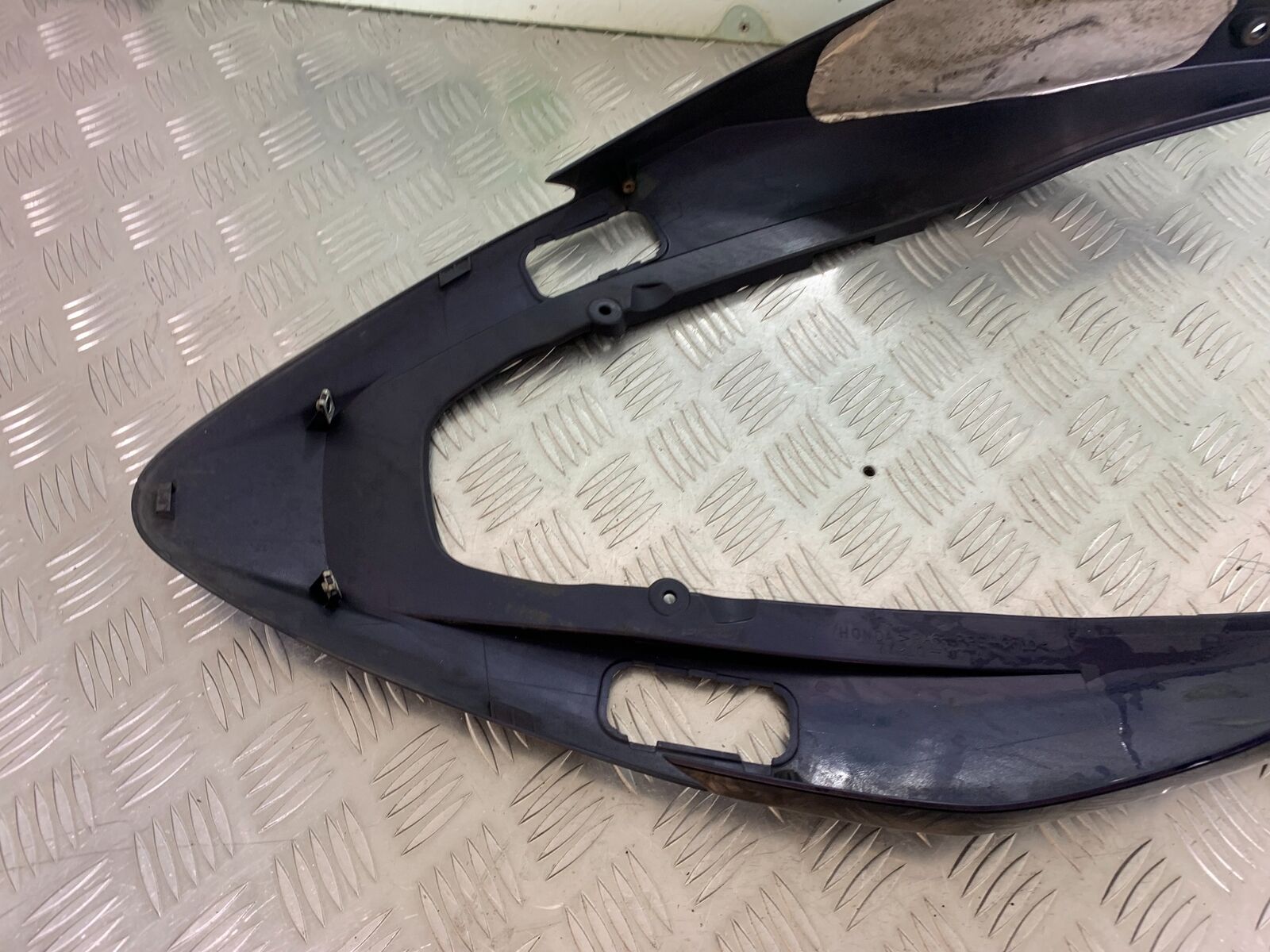 HONDA VFR800 VFR 800 V-TEC TAIL PIECE   YEAR 2002 -09 (CMB1012)