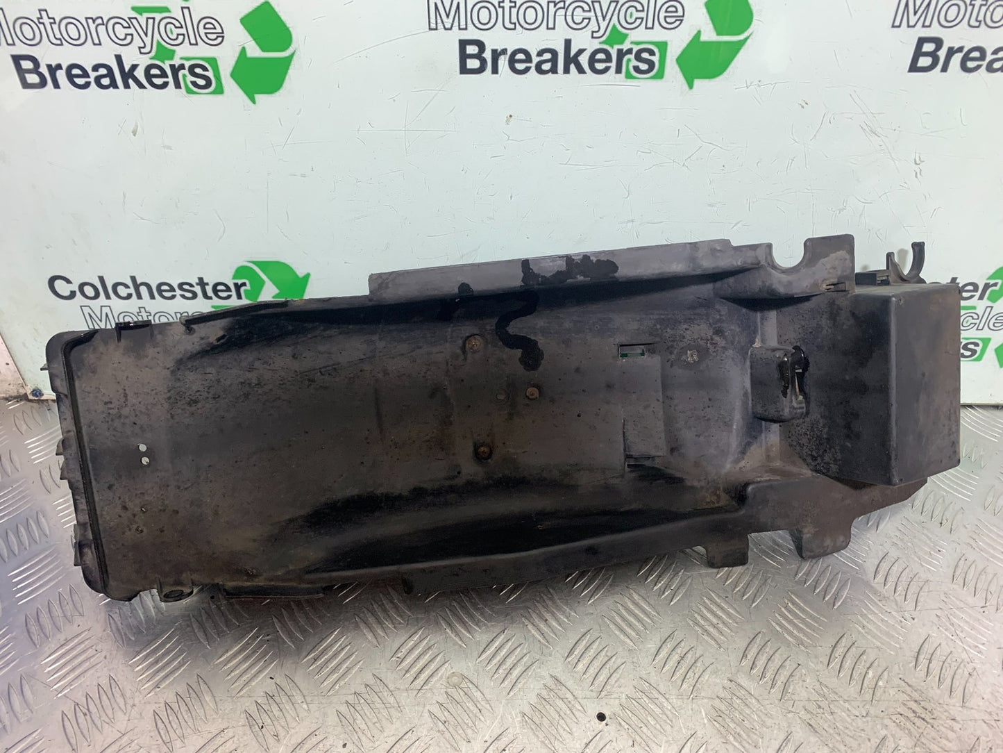 KAWASAKI ZZR1100 D UNDERTRAY   YEAR 1993-2001 (CMB1289)