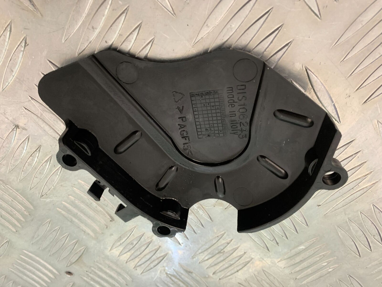 APRILIA RSV1000 R MILLE SPROCKET COVER YEAR 2004-2009 (STOCK 977)