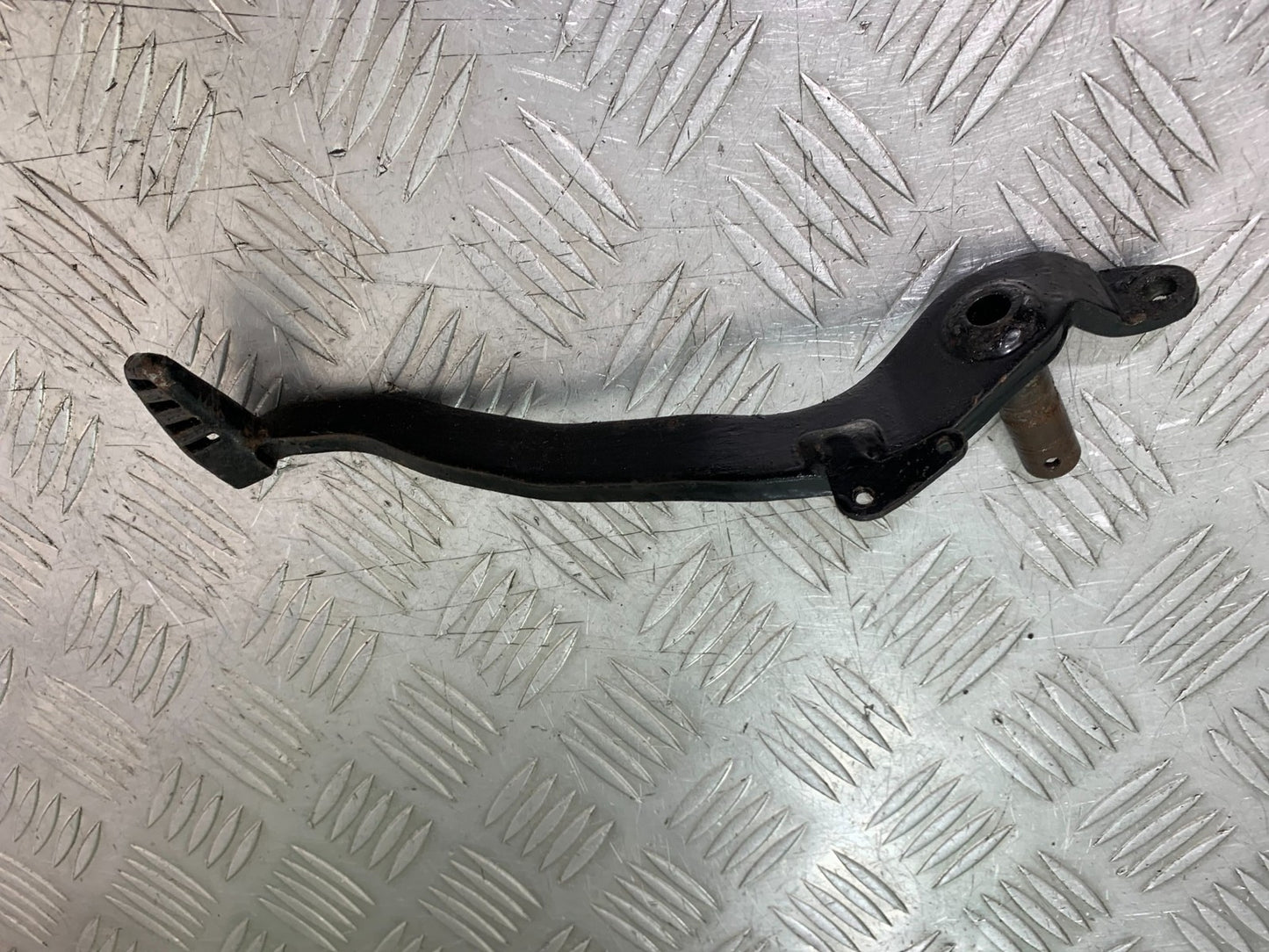 HONDA XL125 VARADERO REAR BRAKE PEDAL  YEAR 2001-2006  (CMB1304)