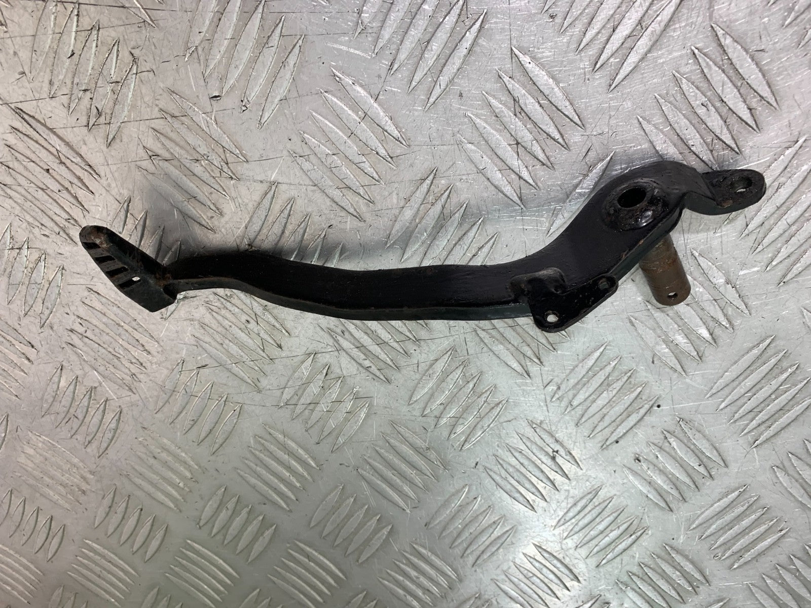 HONDA XL125 VARADERO REAR BRAKE PEDAL  YEAR 2001-2006  (CMB1304)