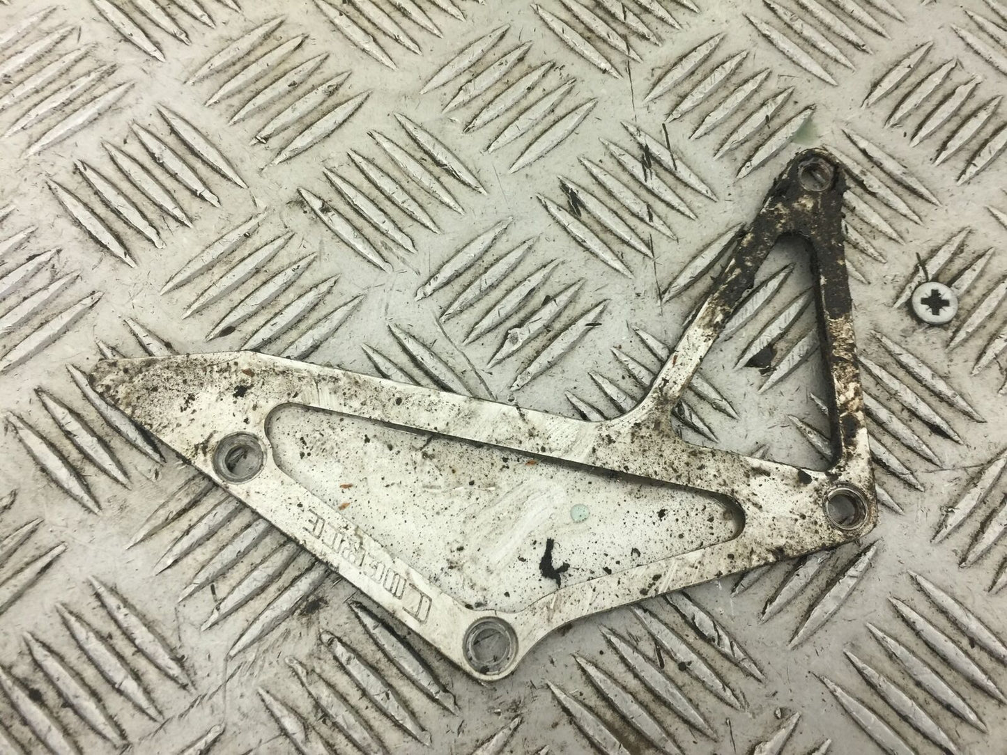 HONDA CB400 CB 400 SUPER FOUR SPROCKET COVER  YEAR 1996 (STOCK 579)
