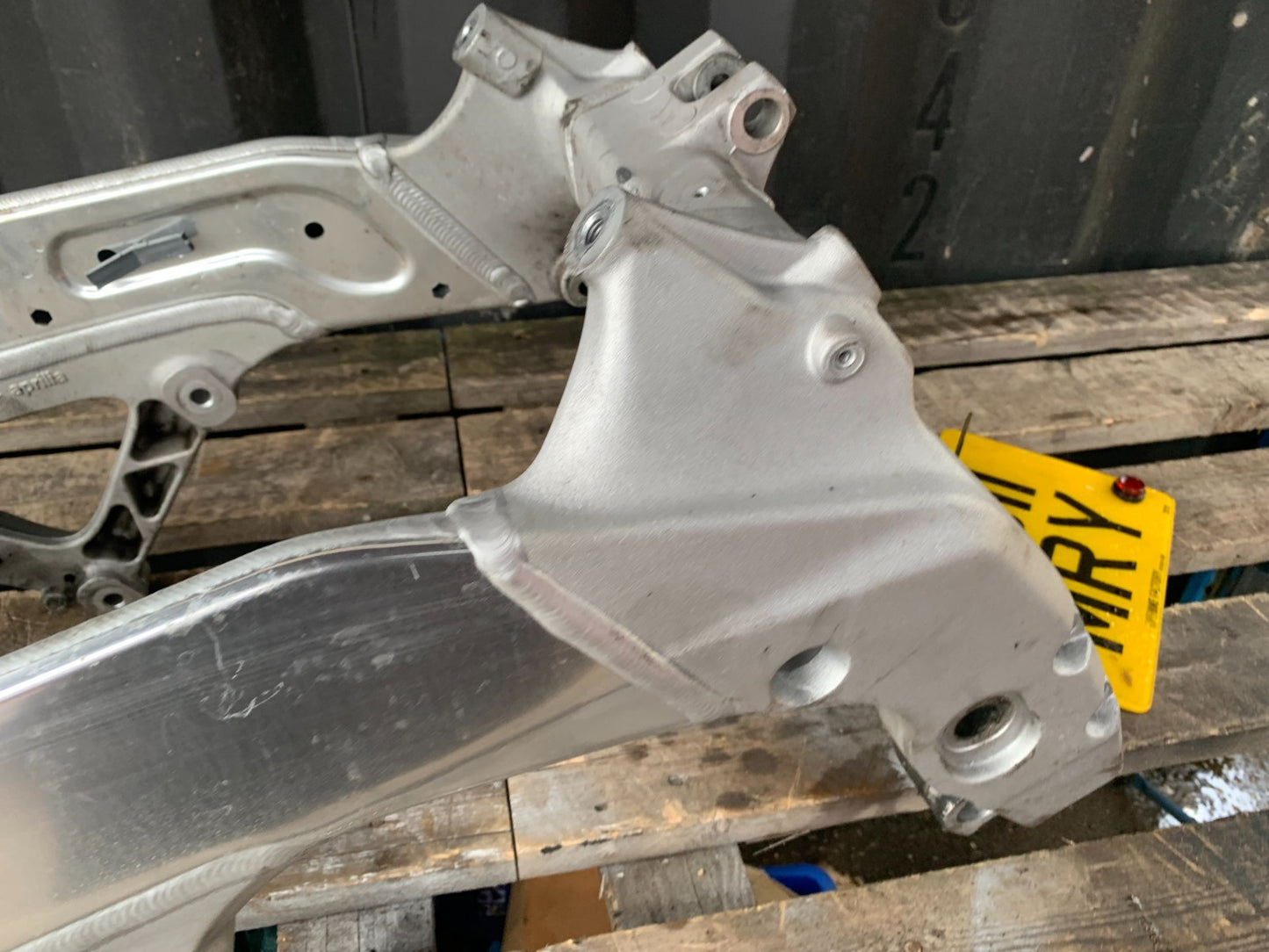 APRILIA TUONO 1000 V4R FRAME REG LOG BOOK YEAR 2011-13  (CMB1316)
