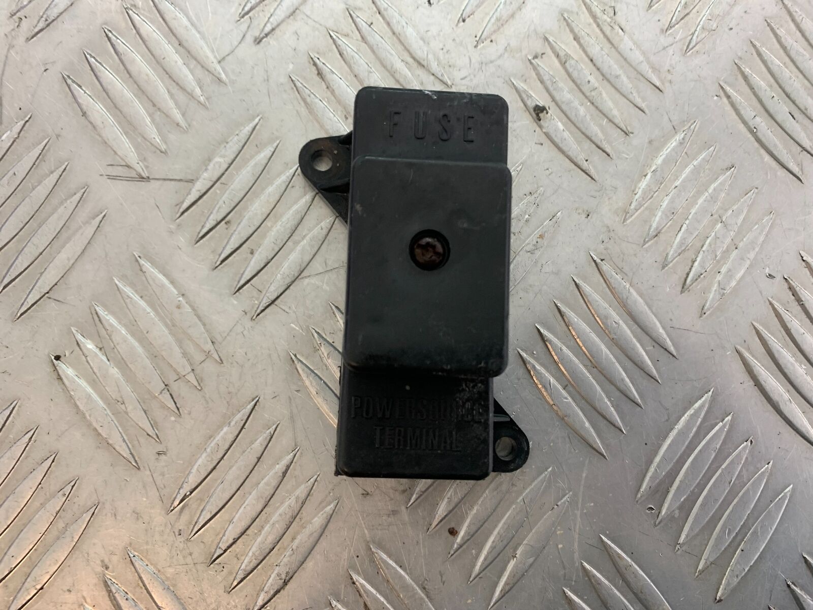 SUZUKI VS1400 VS 1400 INTRUDER FUSE BOX   YEAR 1988 (CMB1077)