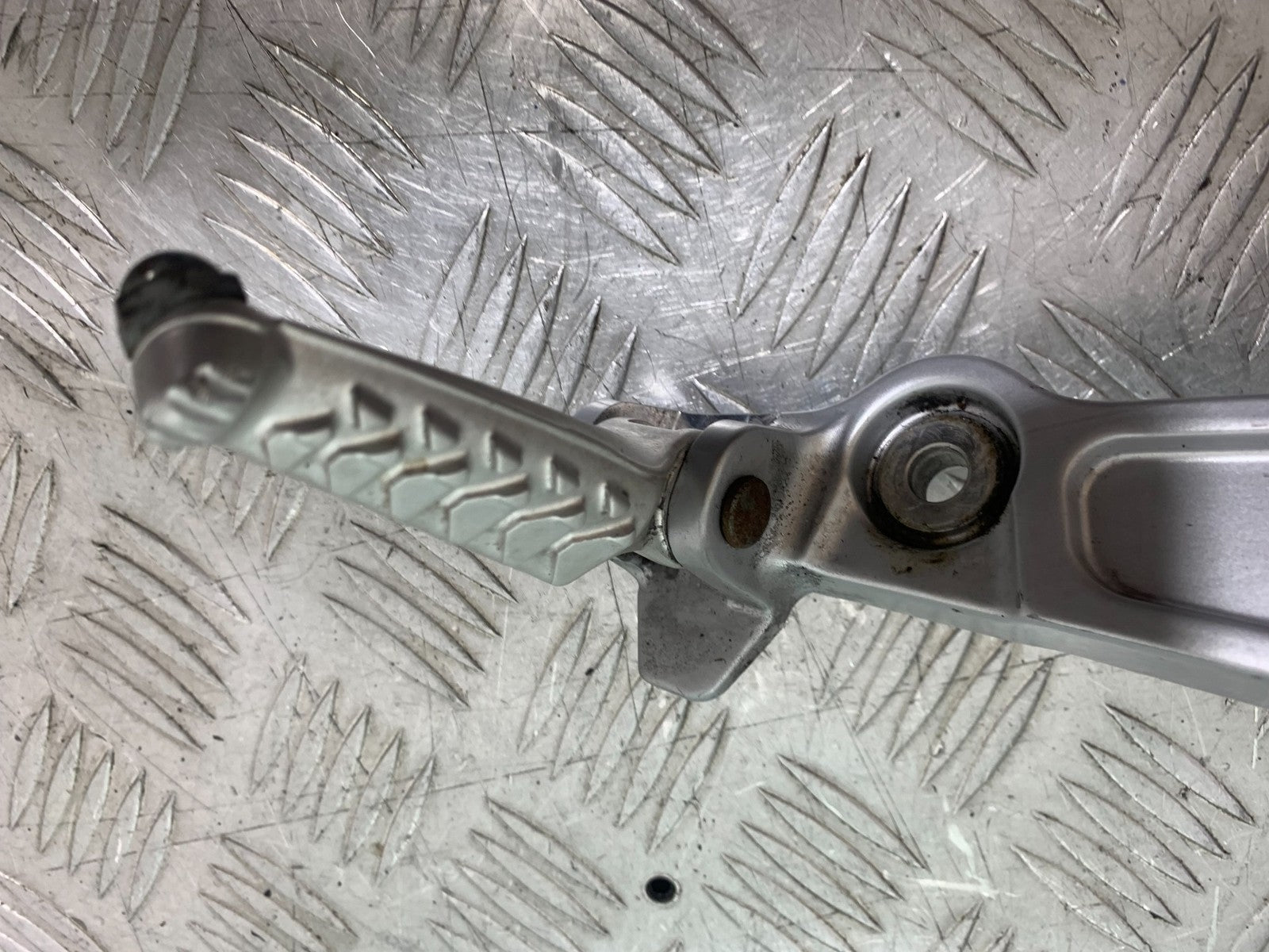 APRILIA RS660 RS 660 FRONT LEFT HANGER  YEAR 2020-2024 (CMB1202)