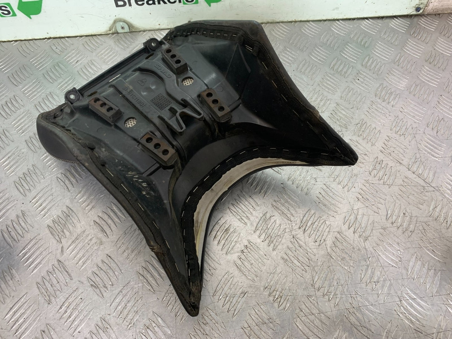 HONDA CBF600 CBF 600 FRONT SEAT   YEAR 2004-07  (CMB1305)