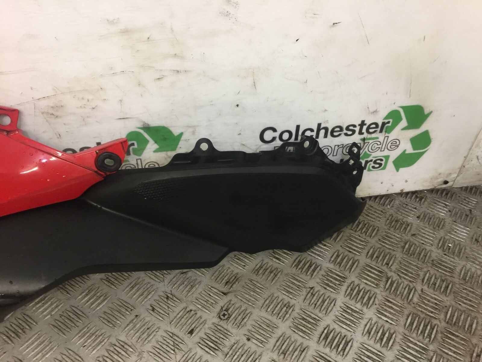 HONDA NC750 NC 750 SA-H LEFT SEAT PANEL  2014-2018 (STOCK 608)