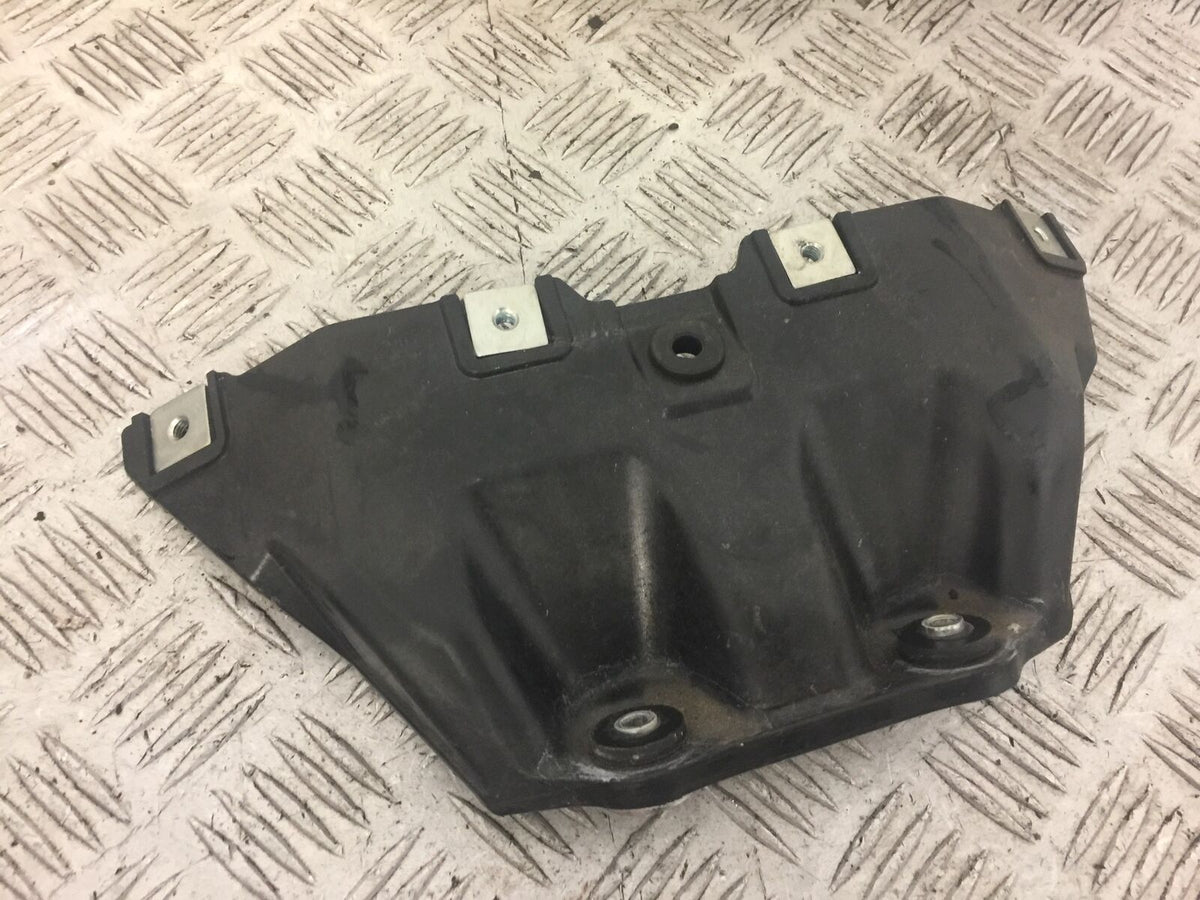 SUZUKI GSXR1000 L1 - L6 TANK BRACKET YEAR 2011-16 (STOCK 649)